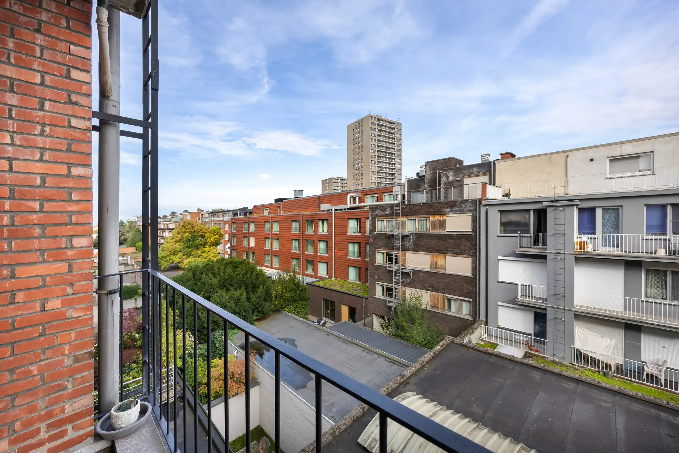 Appartement met 2 slaapkamers en terras op goede locatie foto 19