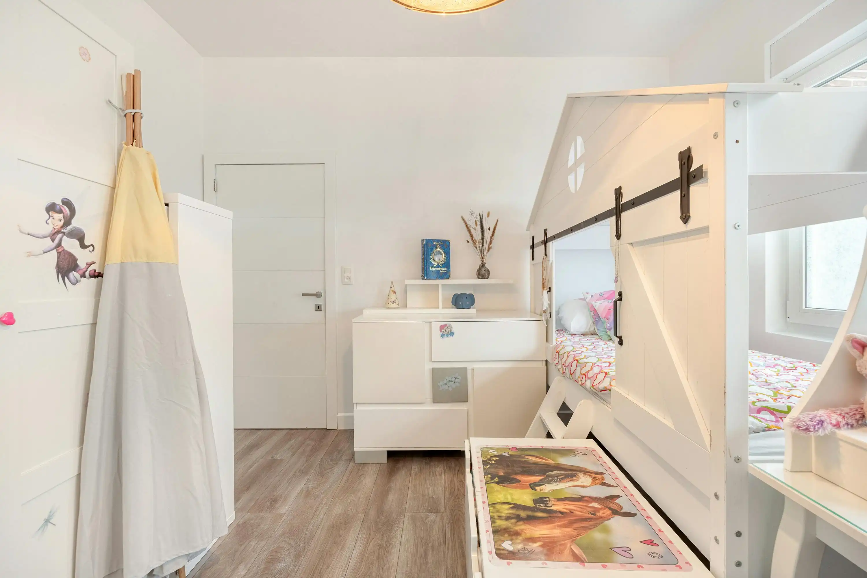 Instapklaar huis met 3 slaapkamers te koop in Merksem foto 19