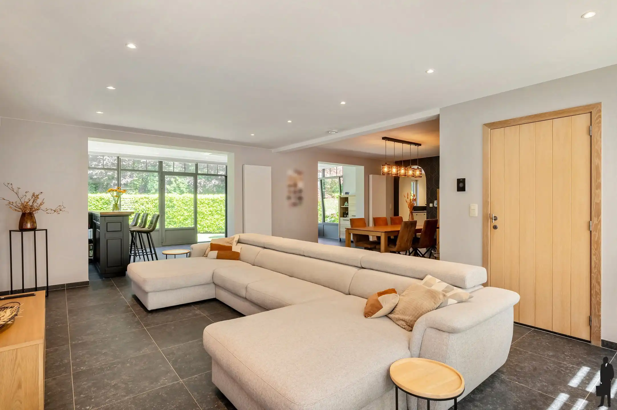 Instapklare tijdloze villa op rustige locatie te Schoten! foto 3