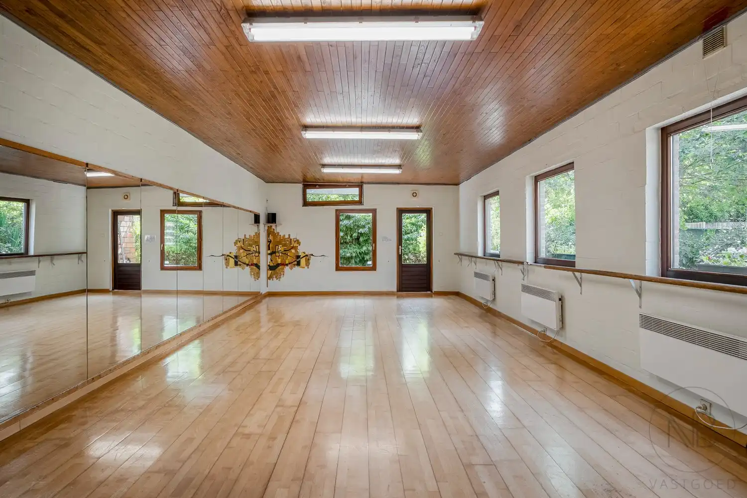 Een uitzonderlijke eigendom voor ondernemers en zelfstandigen die wonen en werken op één locatie willen combineren. foto 31
