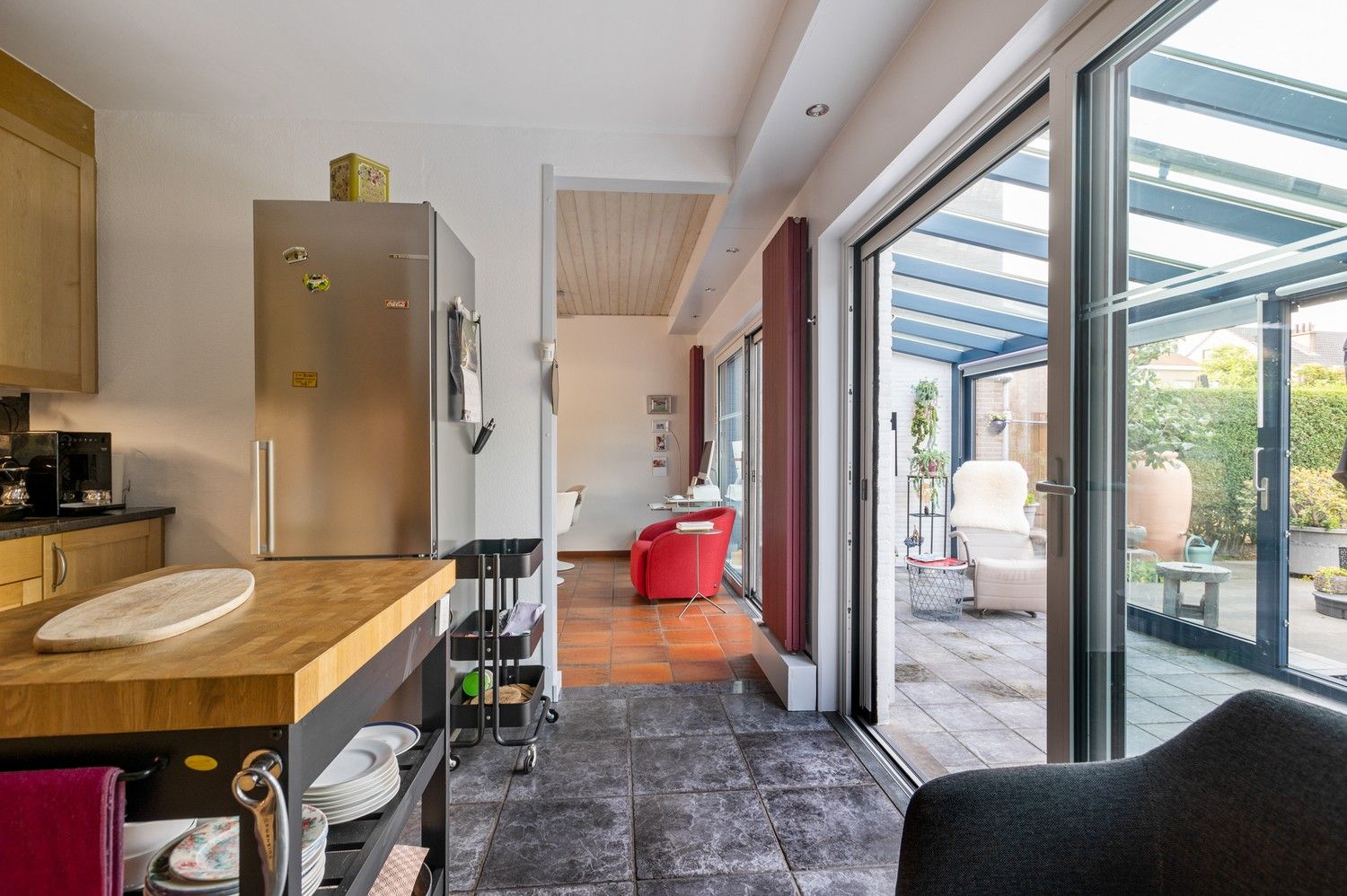 Charmante halfopen woning met 3 slaapkamers met ruime tuin in een doodlopende straat te Burcht! foto 9