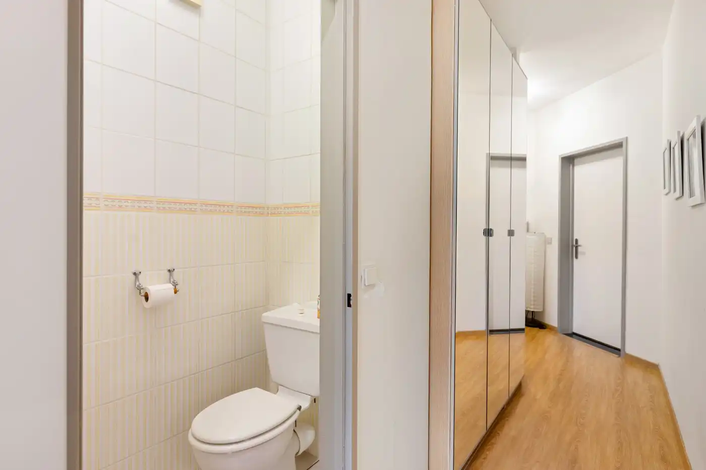 Instapklaar app. op 1e verd. met 2 slpk., balkon en garagebox foto 18