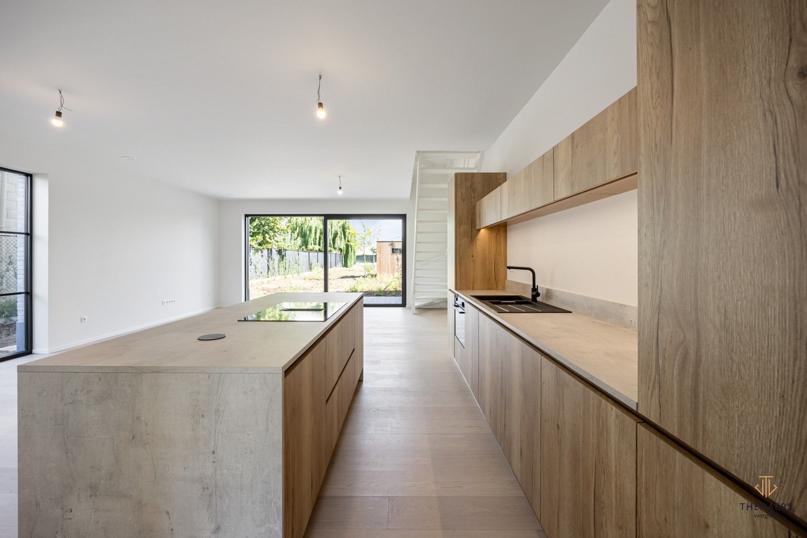 INSTAPKLARE LUXE EN ENERGIEZUINIGE NIEUWBOUWWONING MET 3 SLAAPKAMERS EN AANGELEGDE TUIN. foto 6