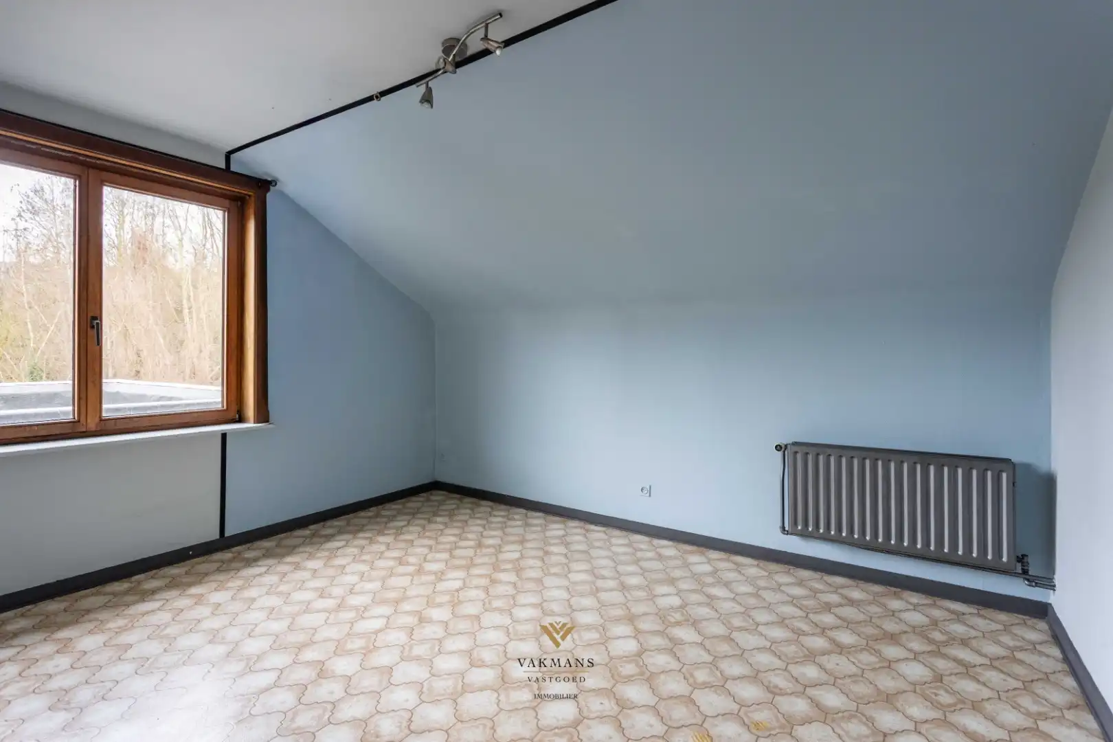 Ruime en charmante alleenstaande woning met 5 slaapkamers en 2 badkamers foto 33