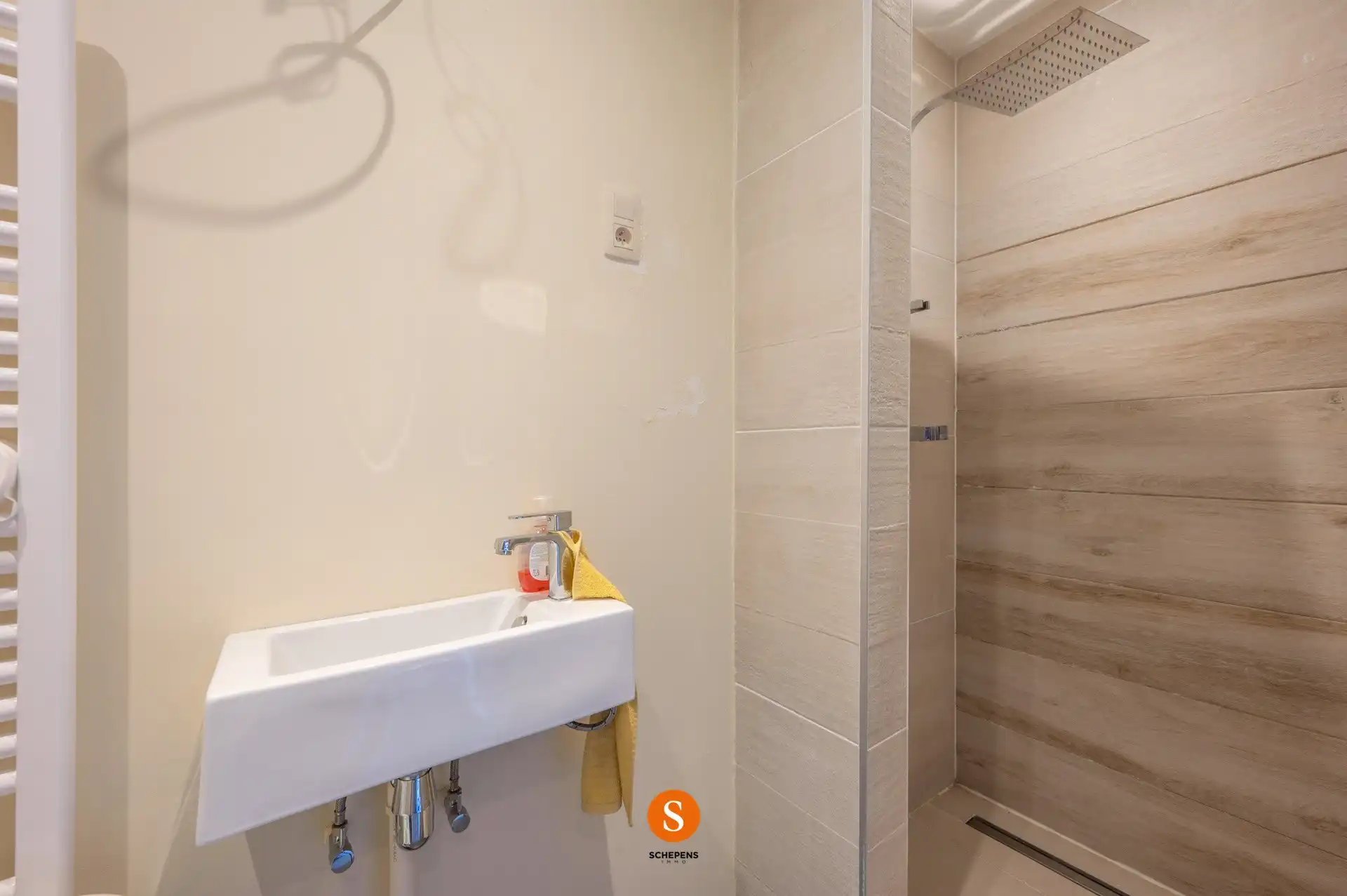 Instapklare woning met polyvalente ruimte, zonnige tuin en tal van mogelijkheden. foto 10