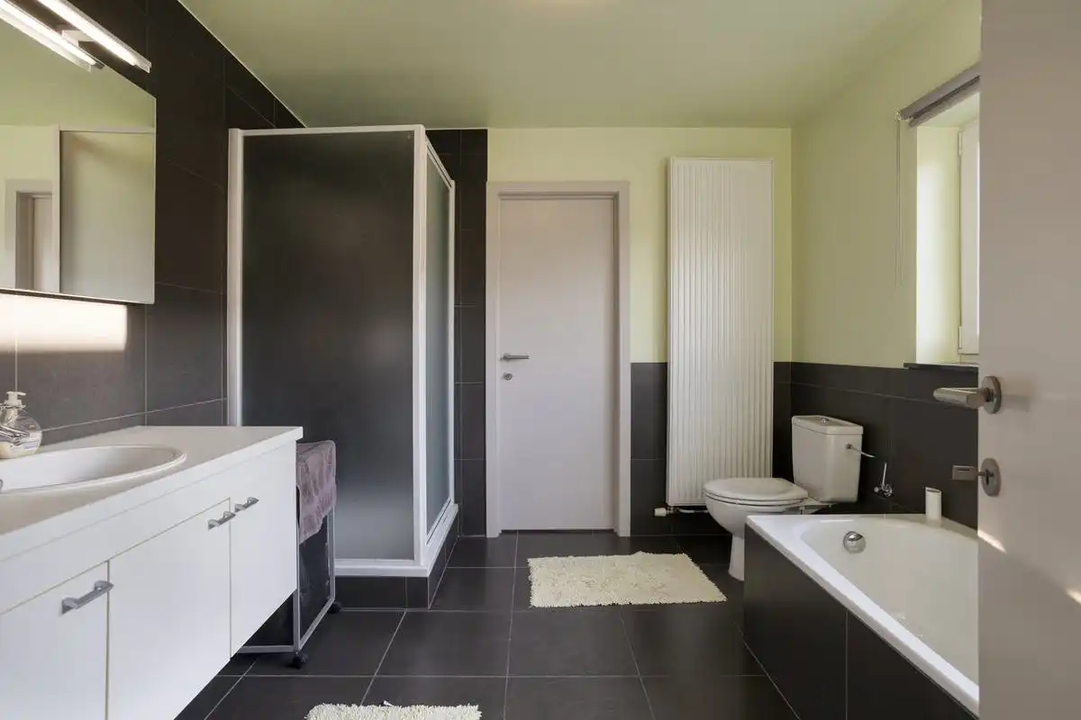 Volledig instapklaar huis met 3 kamers te koop in Waregem foto 13