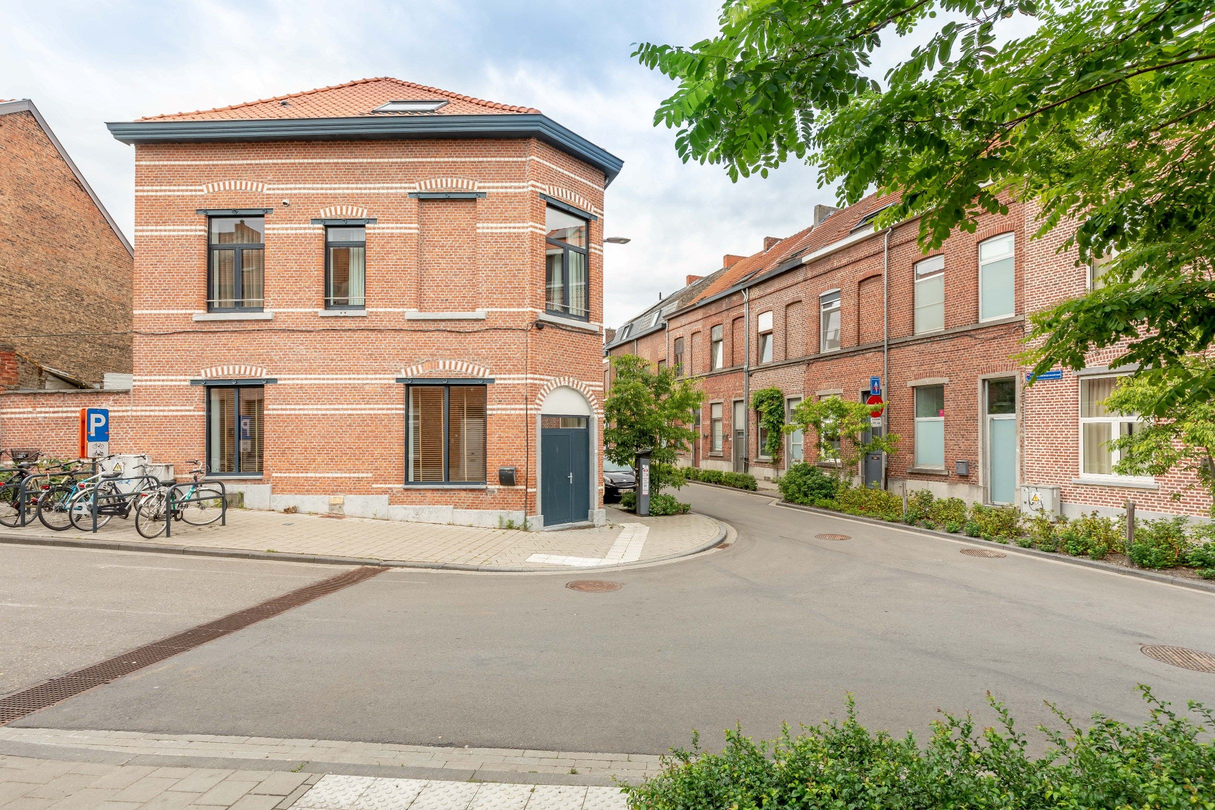 Prachtig gerenoveerde hoekwoning! foto 14