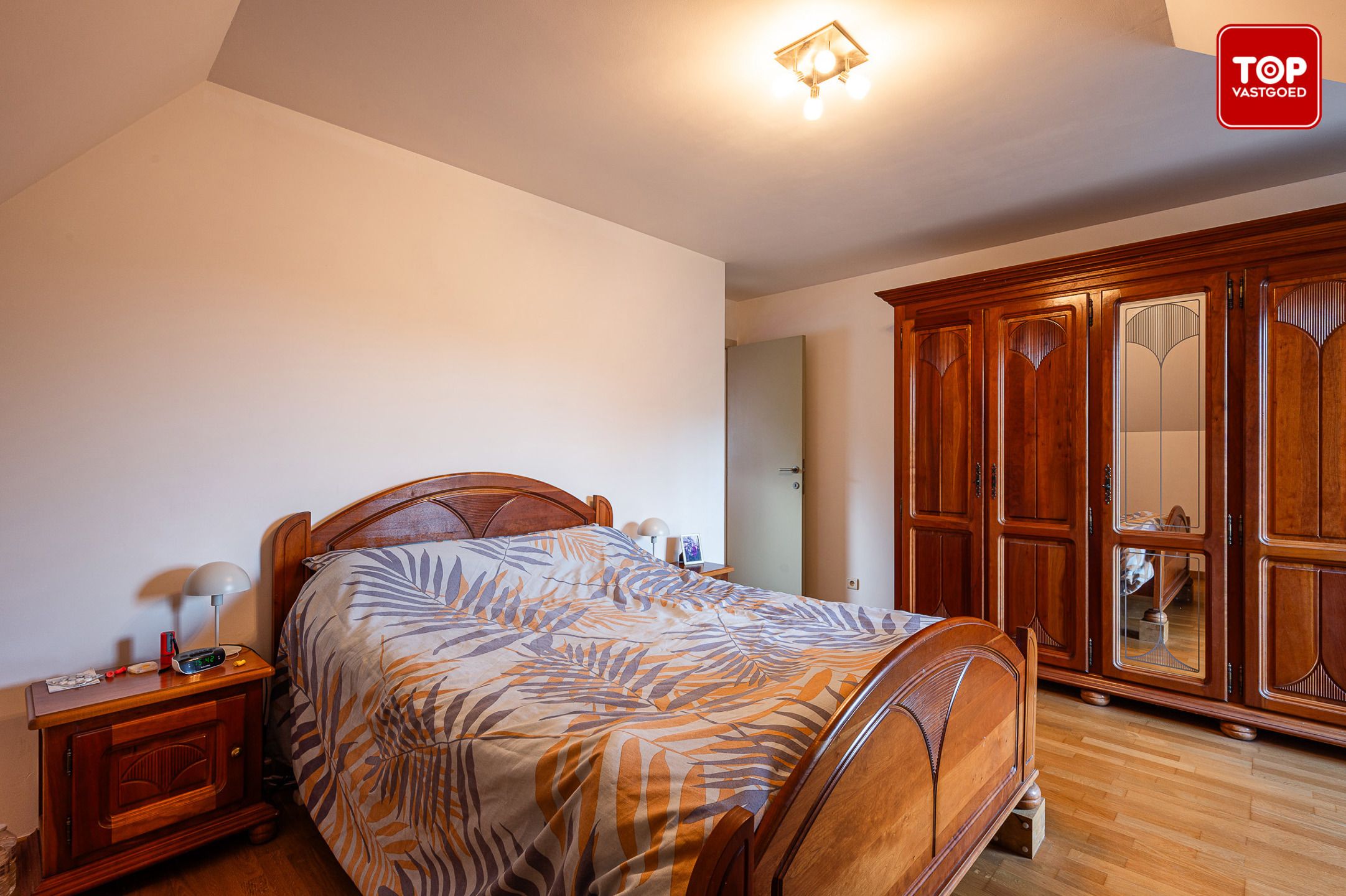 Instapklare woning in rustige straat met 3 slaapkamers, tuin en garage.  foto 11