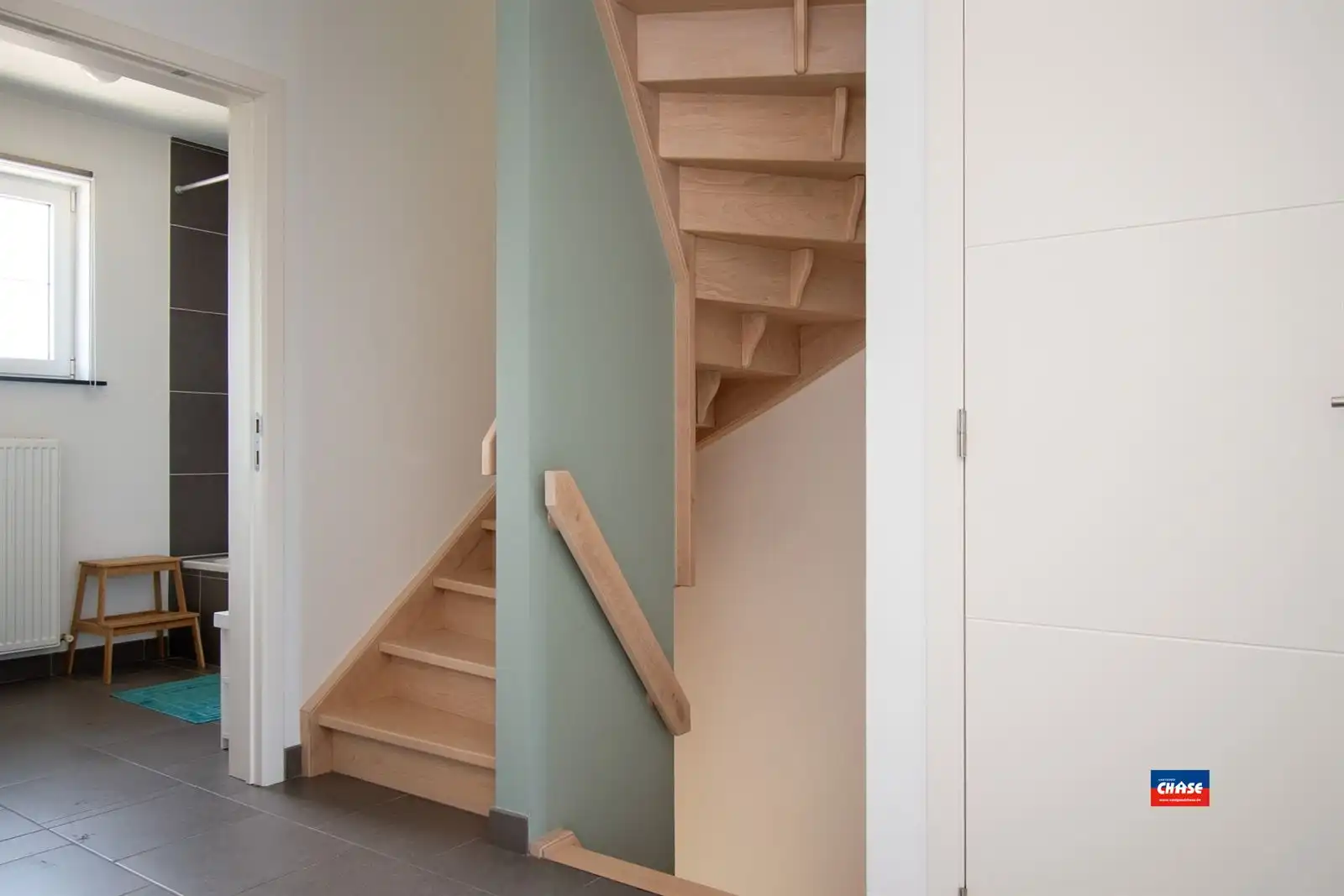 Instapklare woning met 4 slaapkamers, tuin en garagebox foto 16