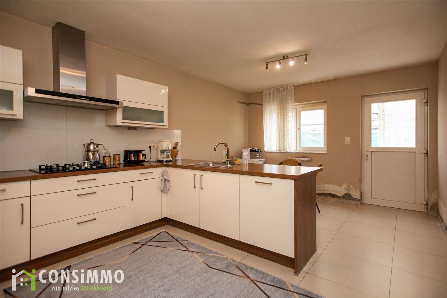 Gelijkvloerse woning op een toplocatie in Genk-Waterschei! foto 6