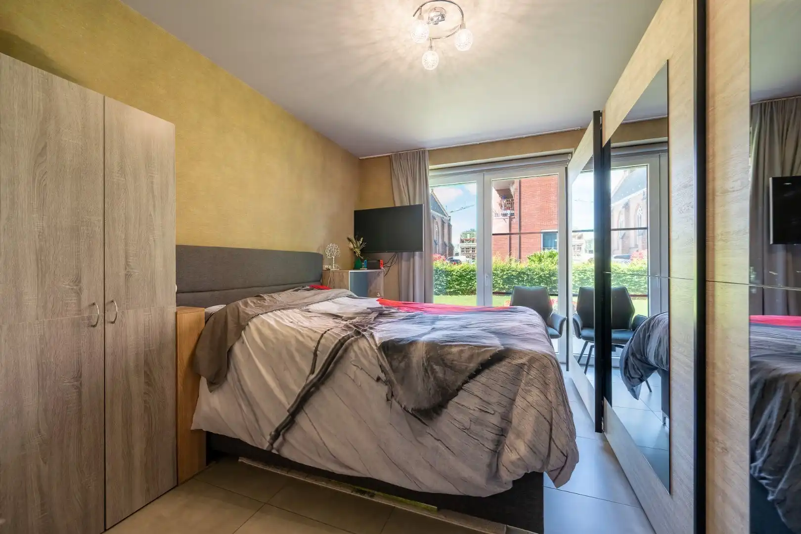 Ruim, lichtrijk gelijkvloers appartement met 3 slaapkamers, garage en zonnige tuin te Beselare foto 15