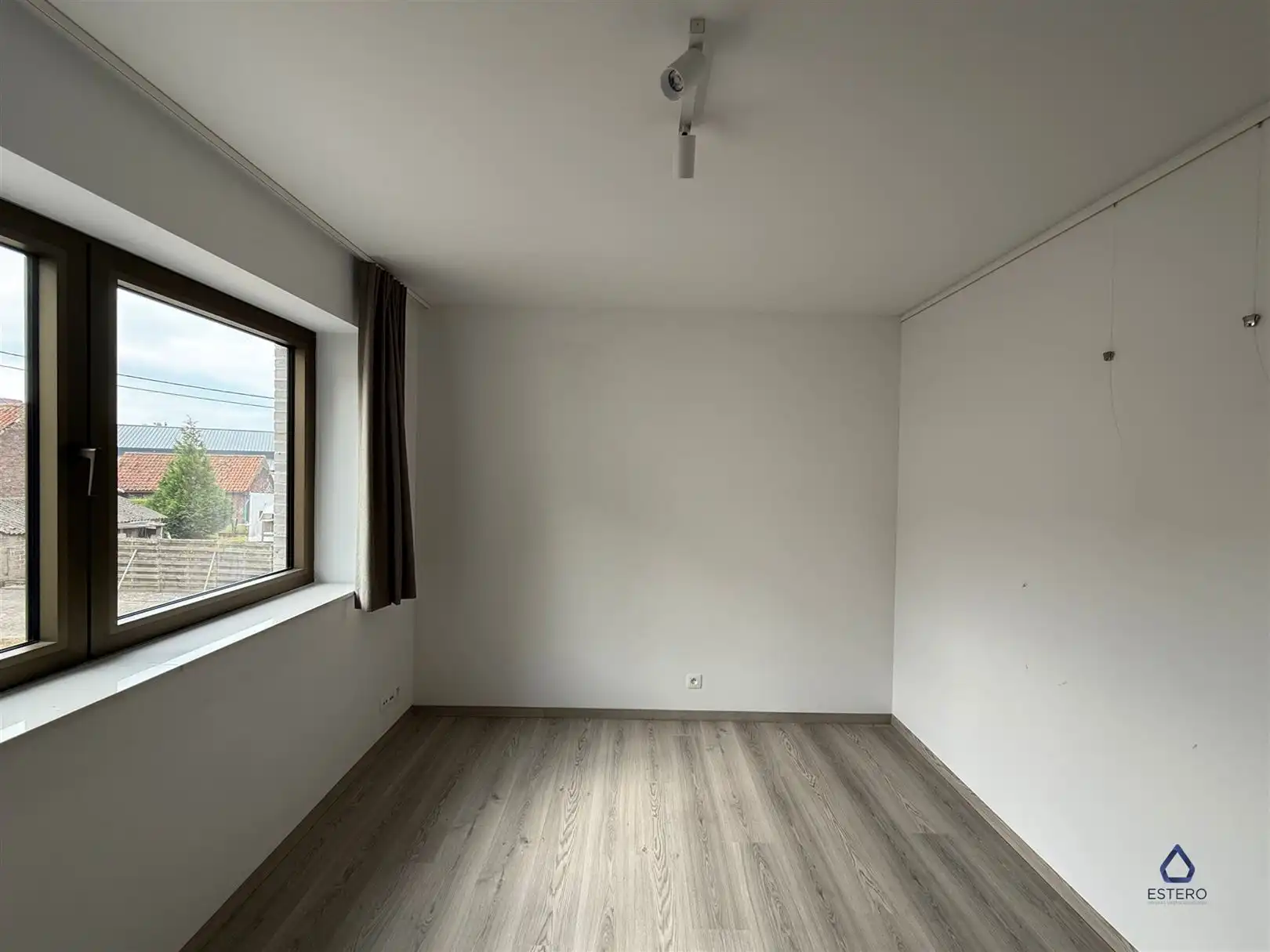 Nieuwbouwwoning met 4 slpk en carport foto 15