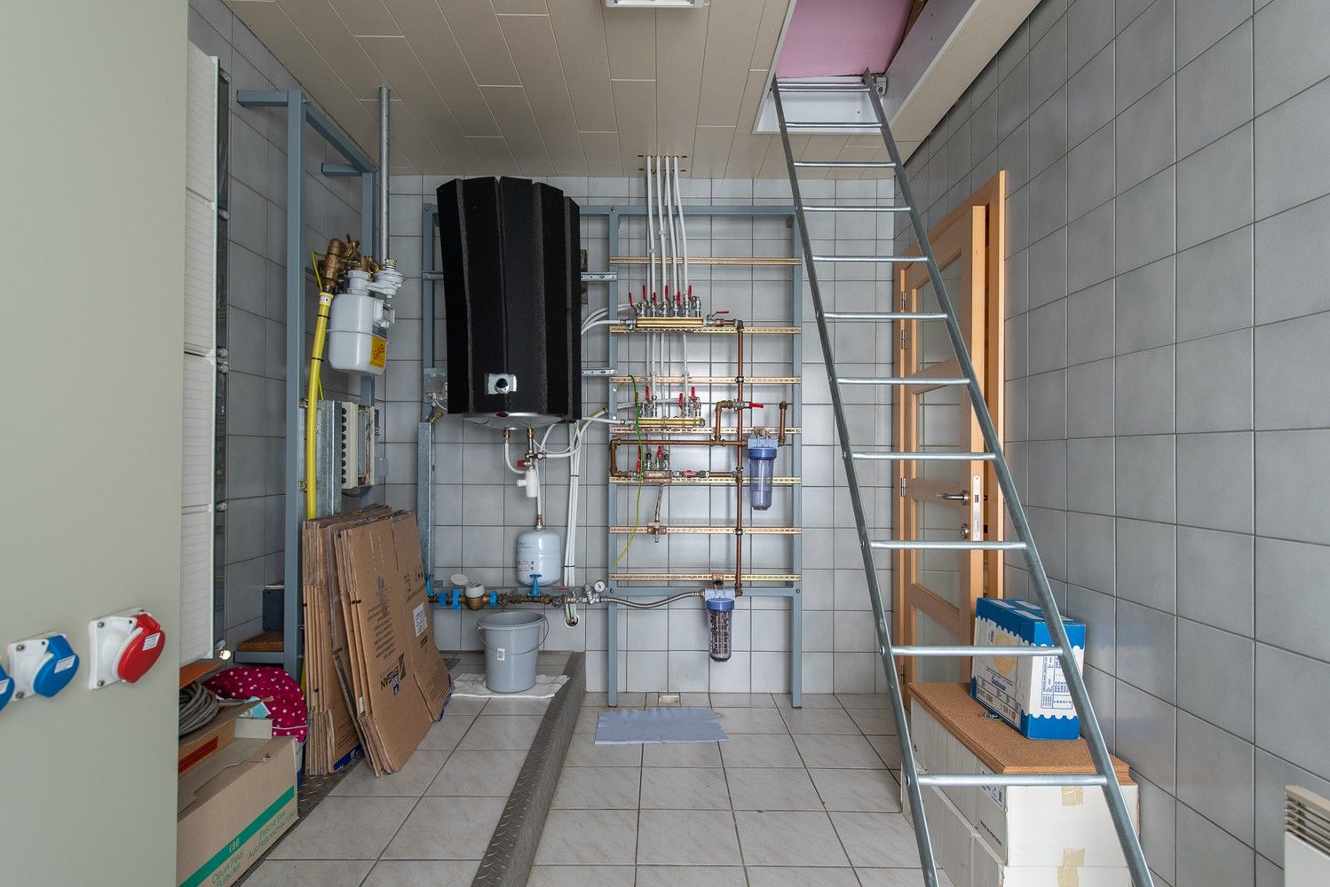 Bedrijfsgebouw met energiezuinige gelijkvloerse woning! foto 42