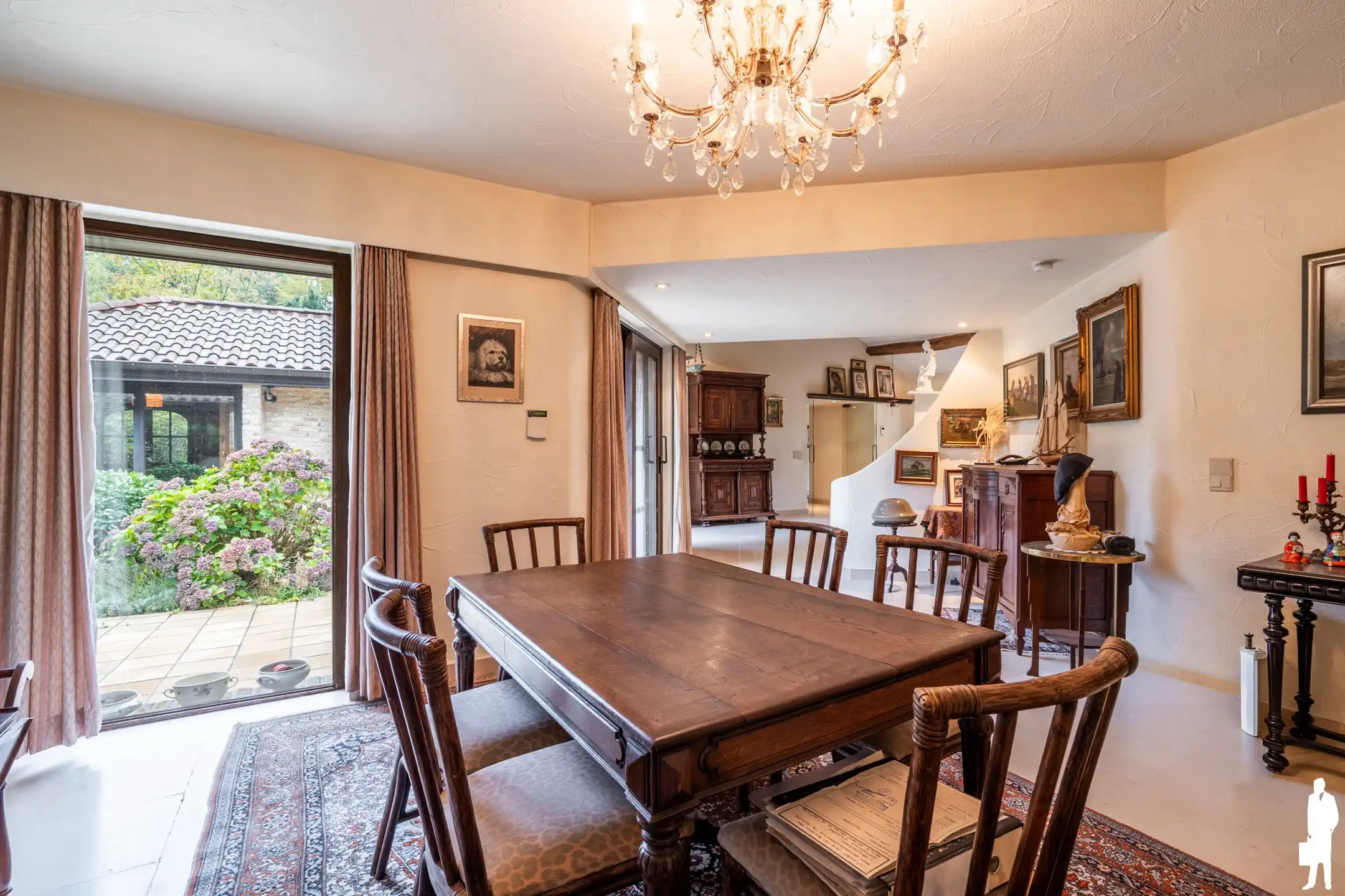Gelijkvloerse villa met 4 slpk op toplocatie foto 9
