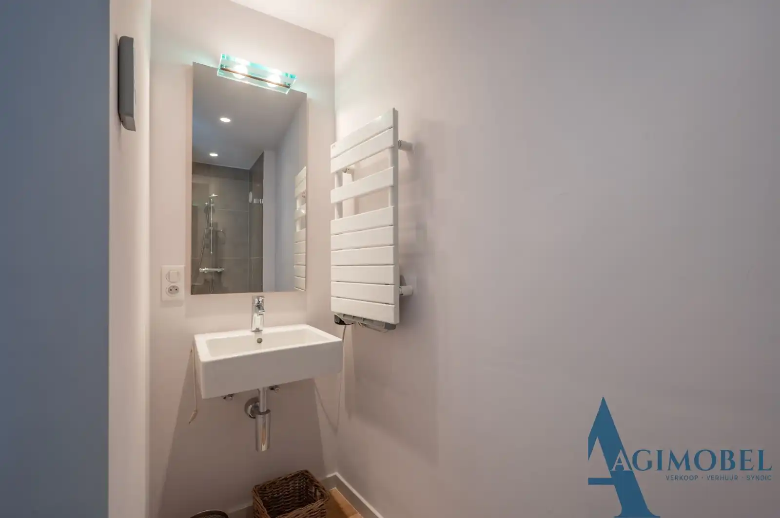 Eigentijds en perfect afgewerkt 2-slaapkamerappartement op toplocatie in Knokke. foto 14