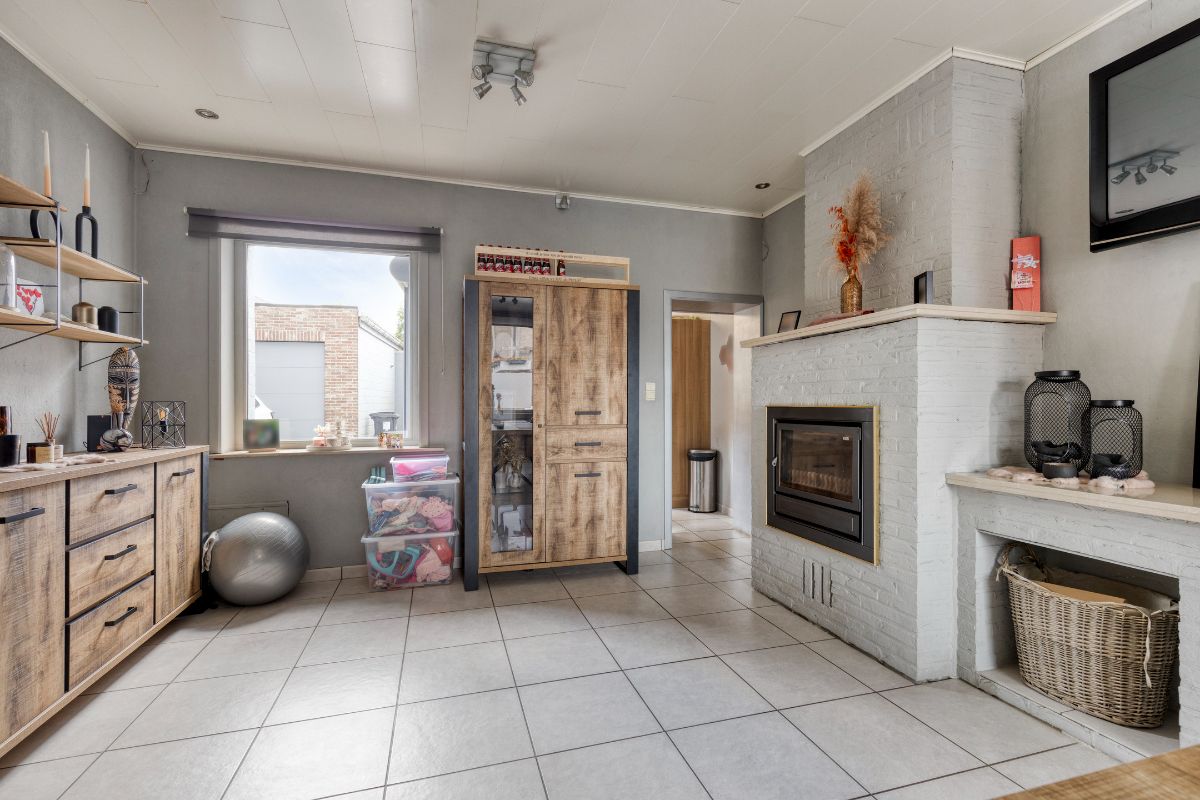 Instapklare gezinswoning met prachtige tuin en garage foto 10