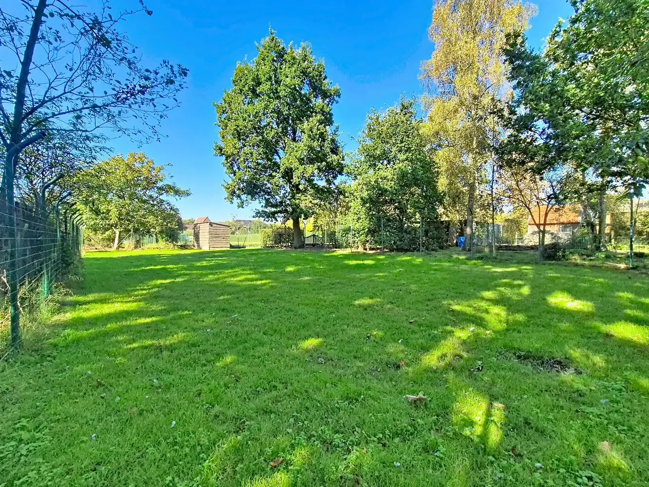 Lichtrijke, ruime gezinswoning op prachtig perceel van 1621m² foto 21
