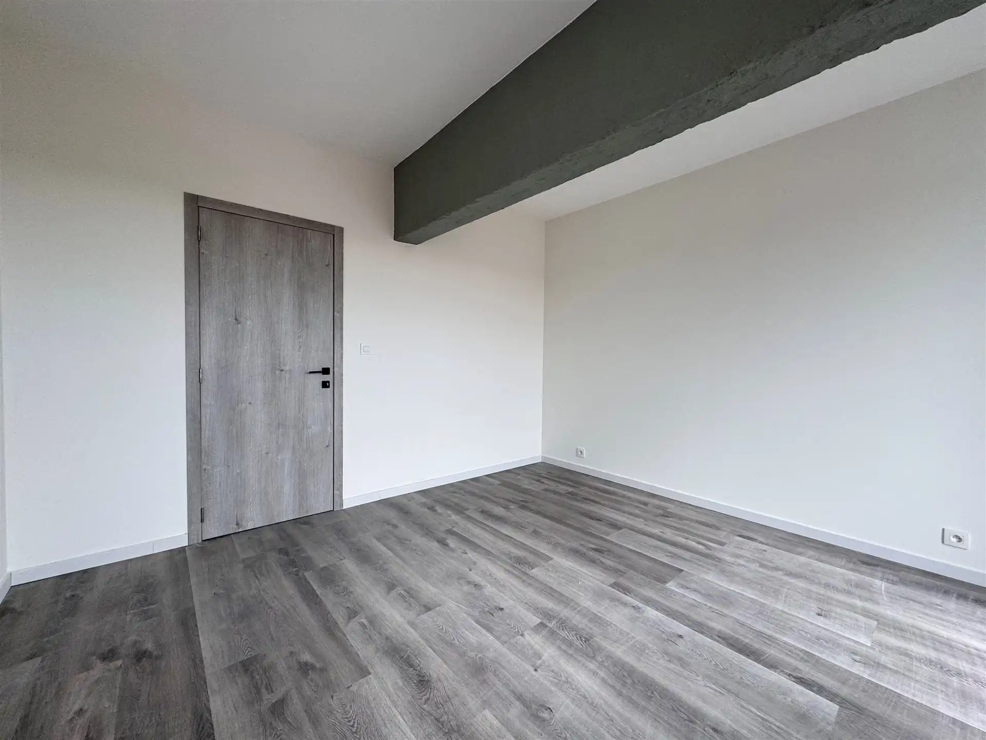 Energiezuinig gerenoveerd appartement met 2 slaapkamers. foto 14