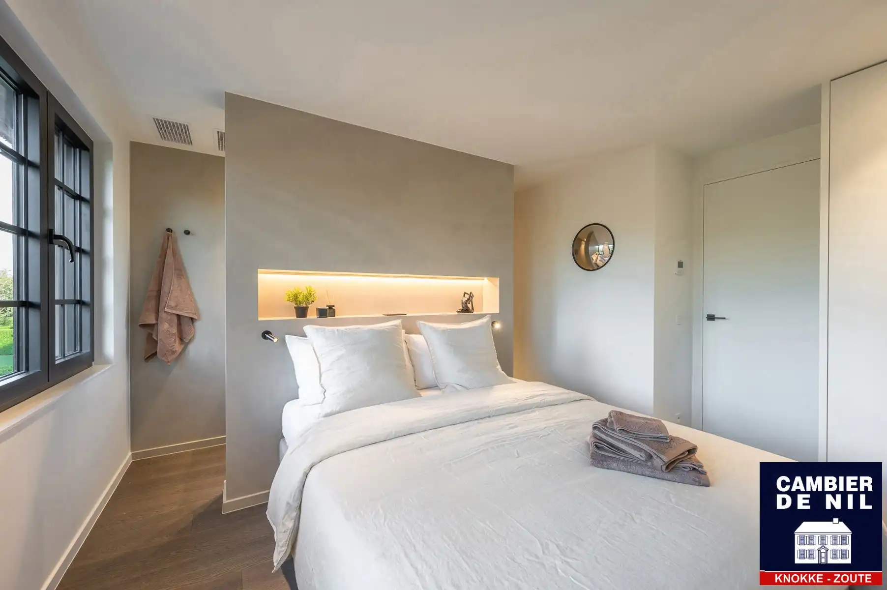 Ruime, volledig gerenoveerde villa aan de rand van het Zoute foto 25