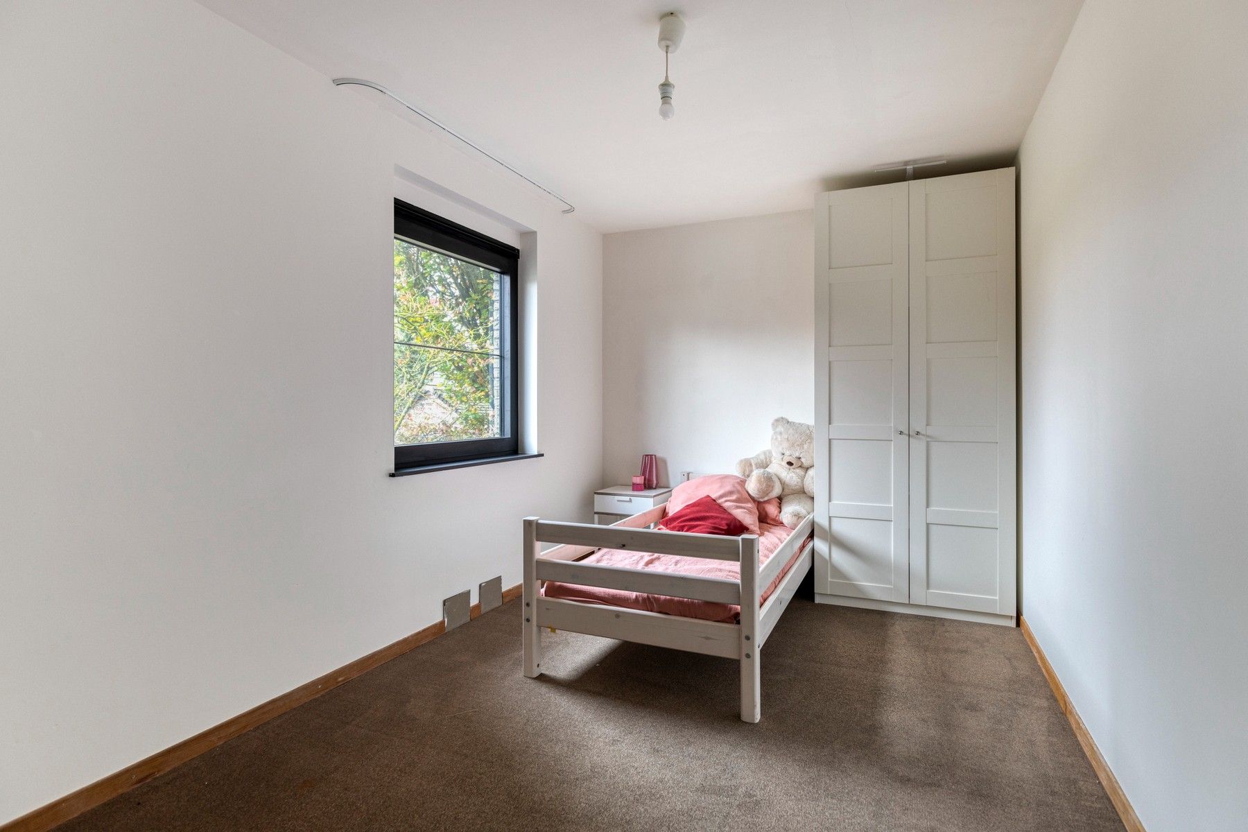 Rustig gelegen villa in het groen foto 16