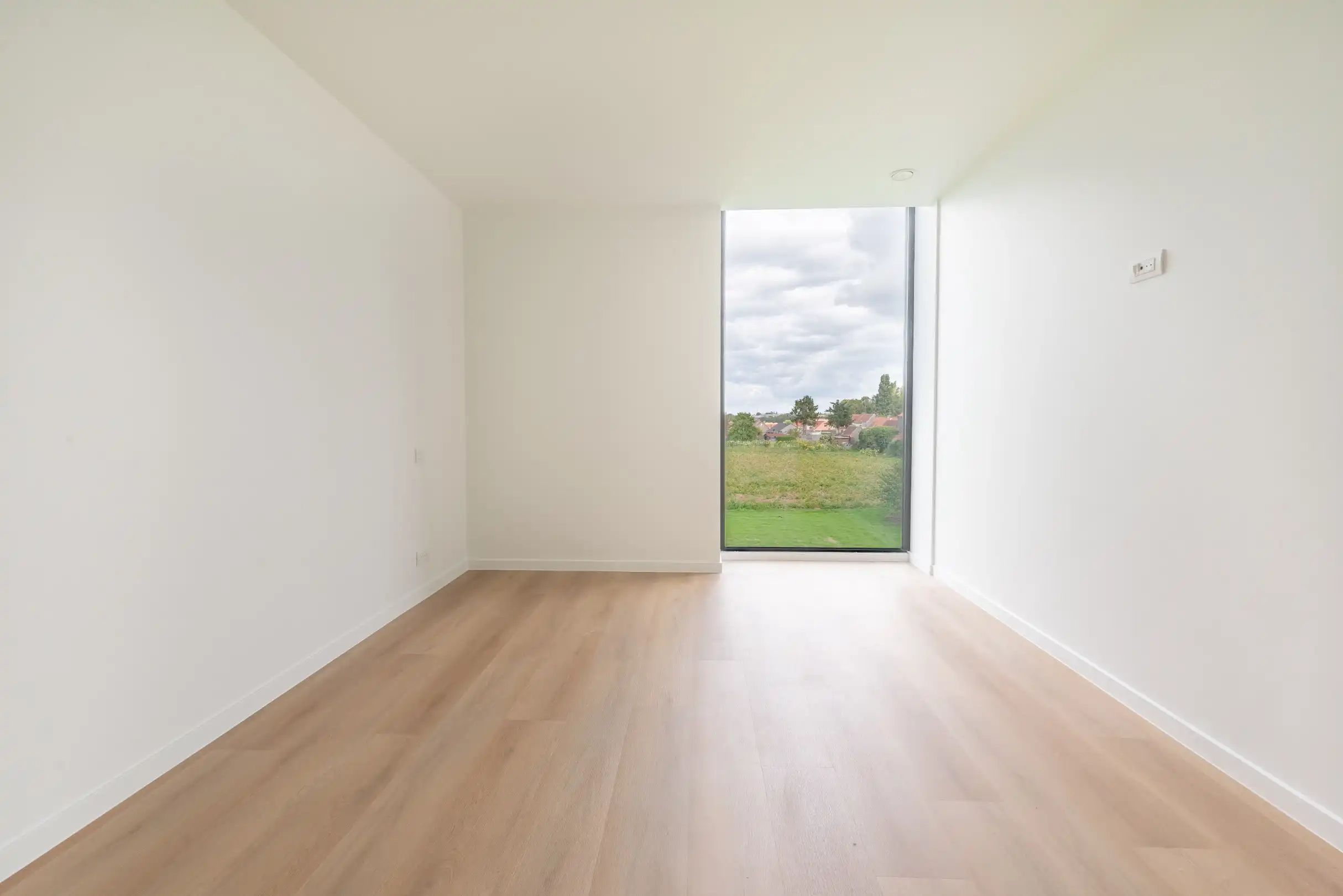 Ruime nieuwbouwwoning op 750 m² met open verzicht. foto 8
