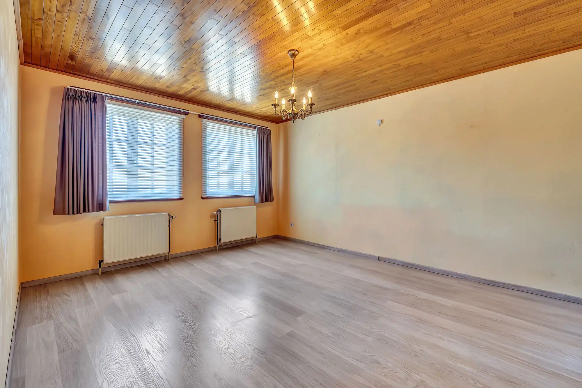 Karaktervolle gezinswoning met bouwgrond en veel potentieel foto 18