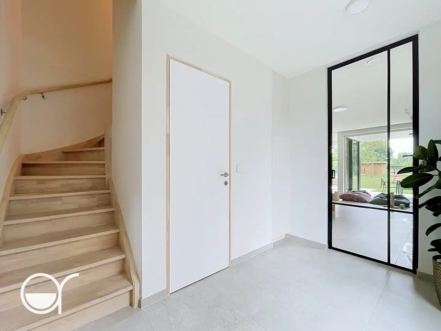 Nieuwbouwwoning met vier slaapkamers en ruime tuin in Deurle foto 10