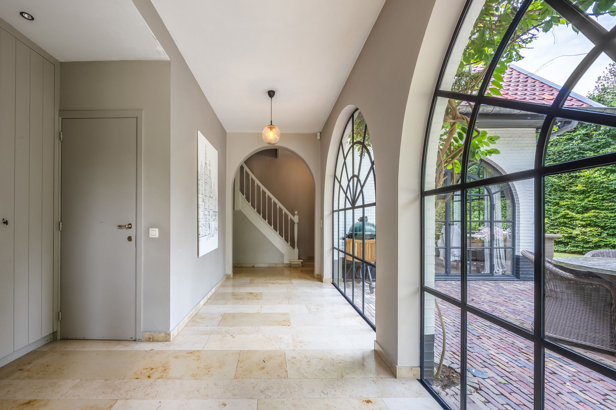 Karaktervolle villa op ca 1.780 m² met bijgebouw en garage foto 10