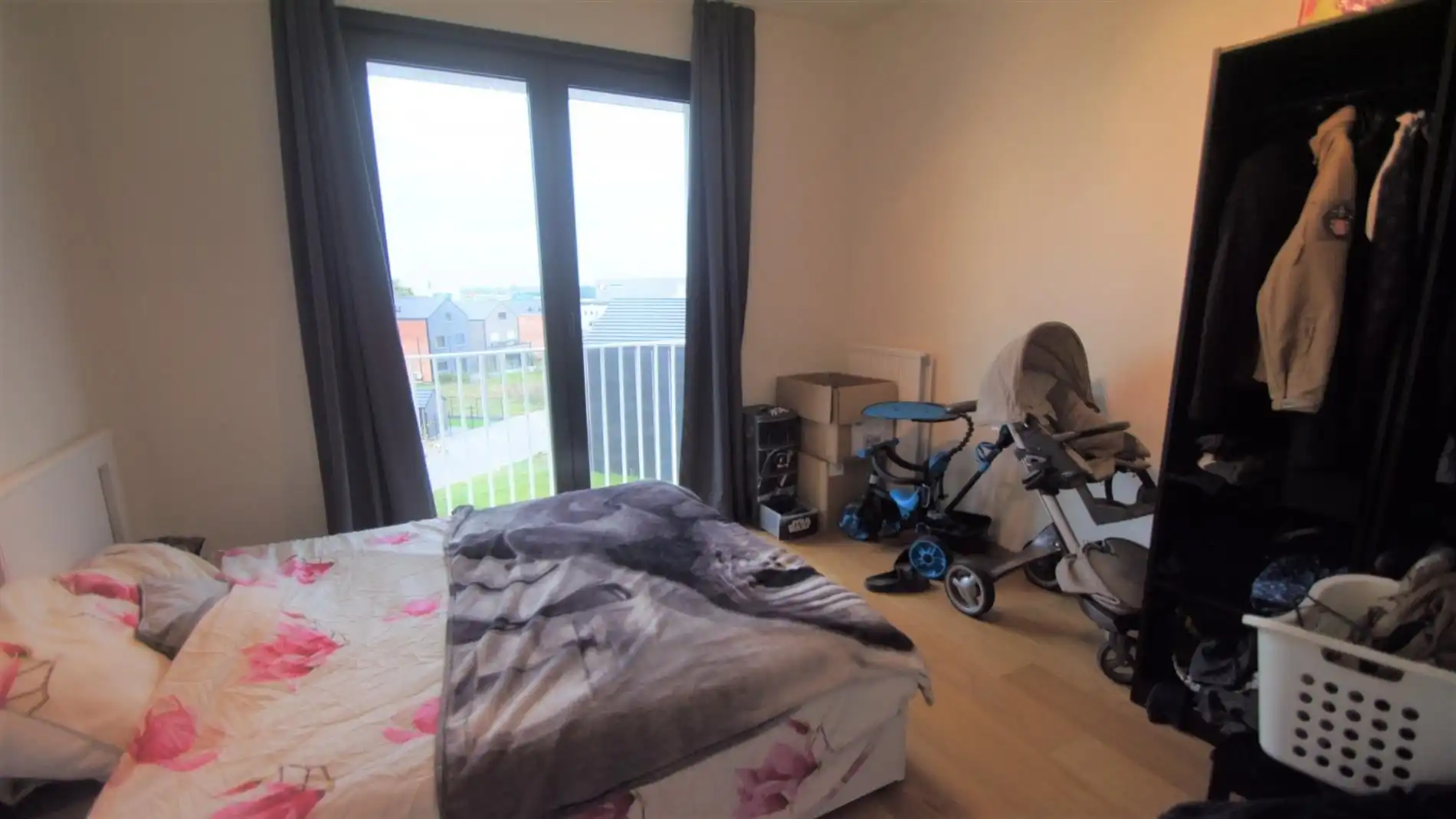 Ruim en recent 2 slpks-app. met terras en autostaanplaats foto 6