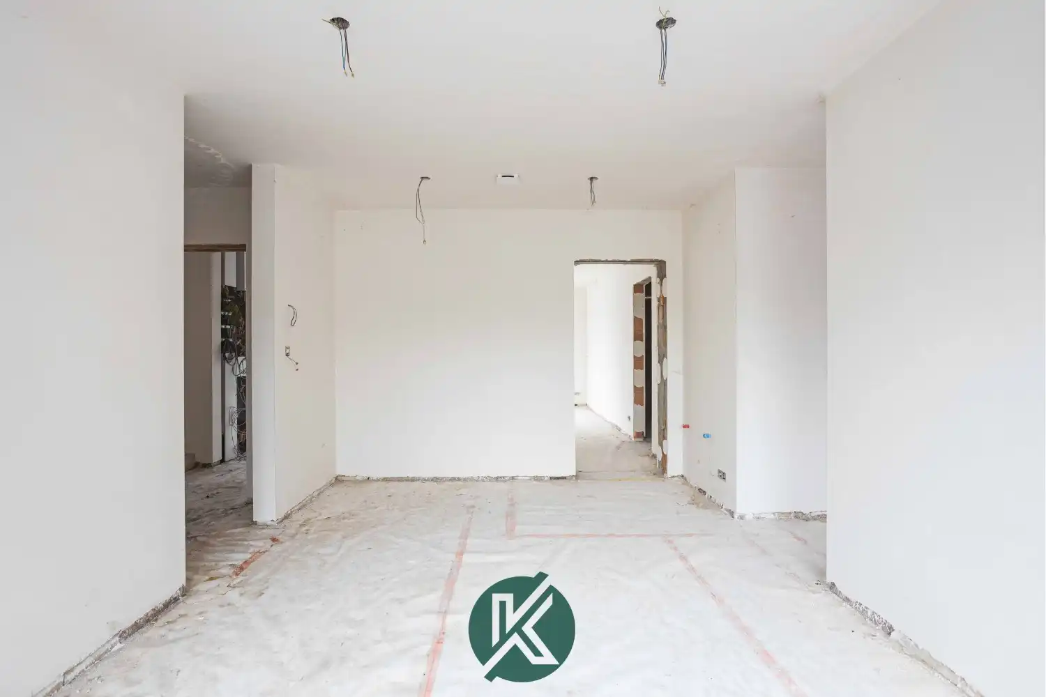 Verder af te werken nieuwbouwwoning met potentieel foto 8