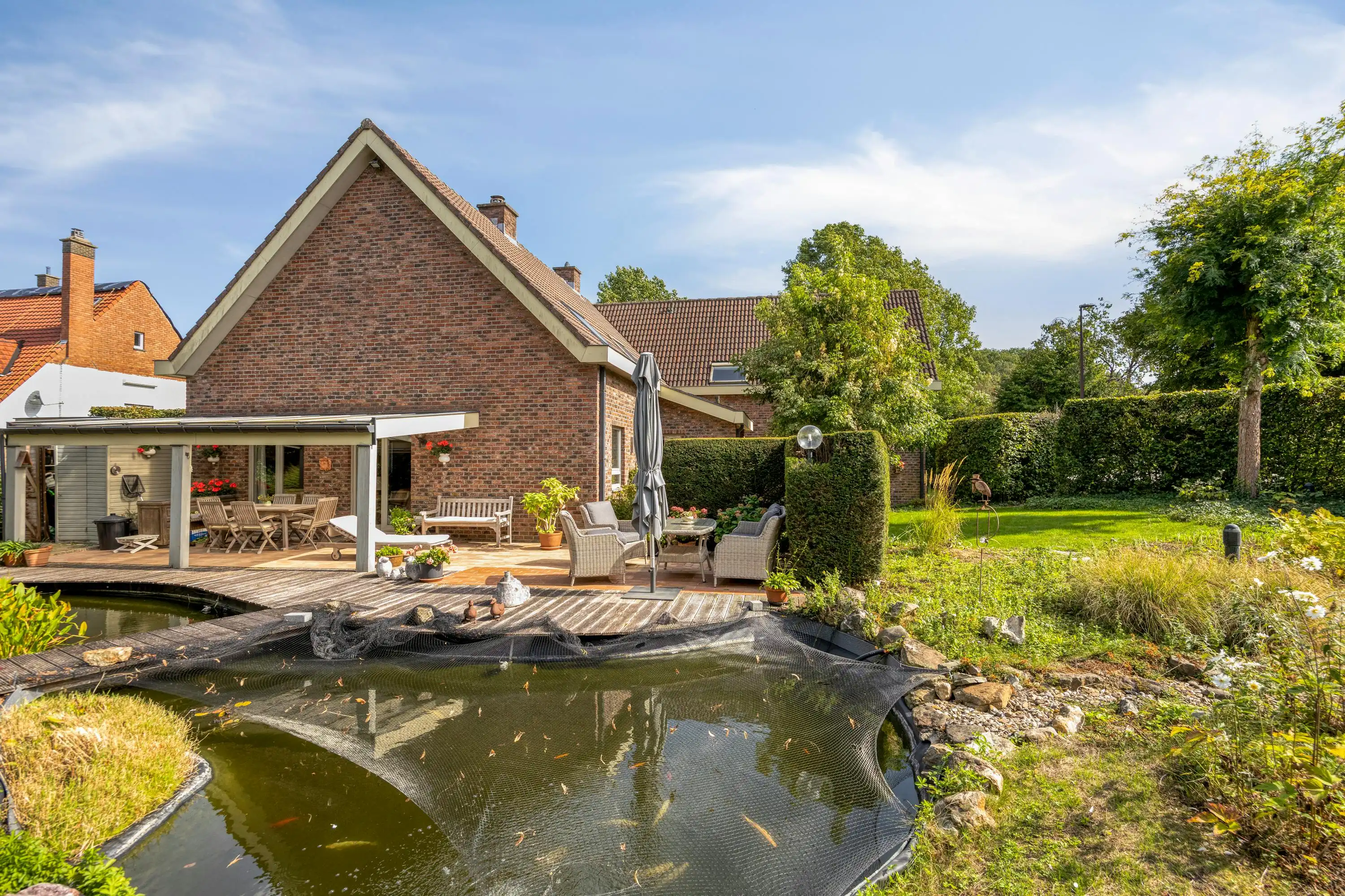 Ruime gezinswoning met praktijkruimte foto 18