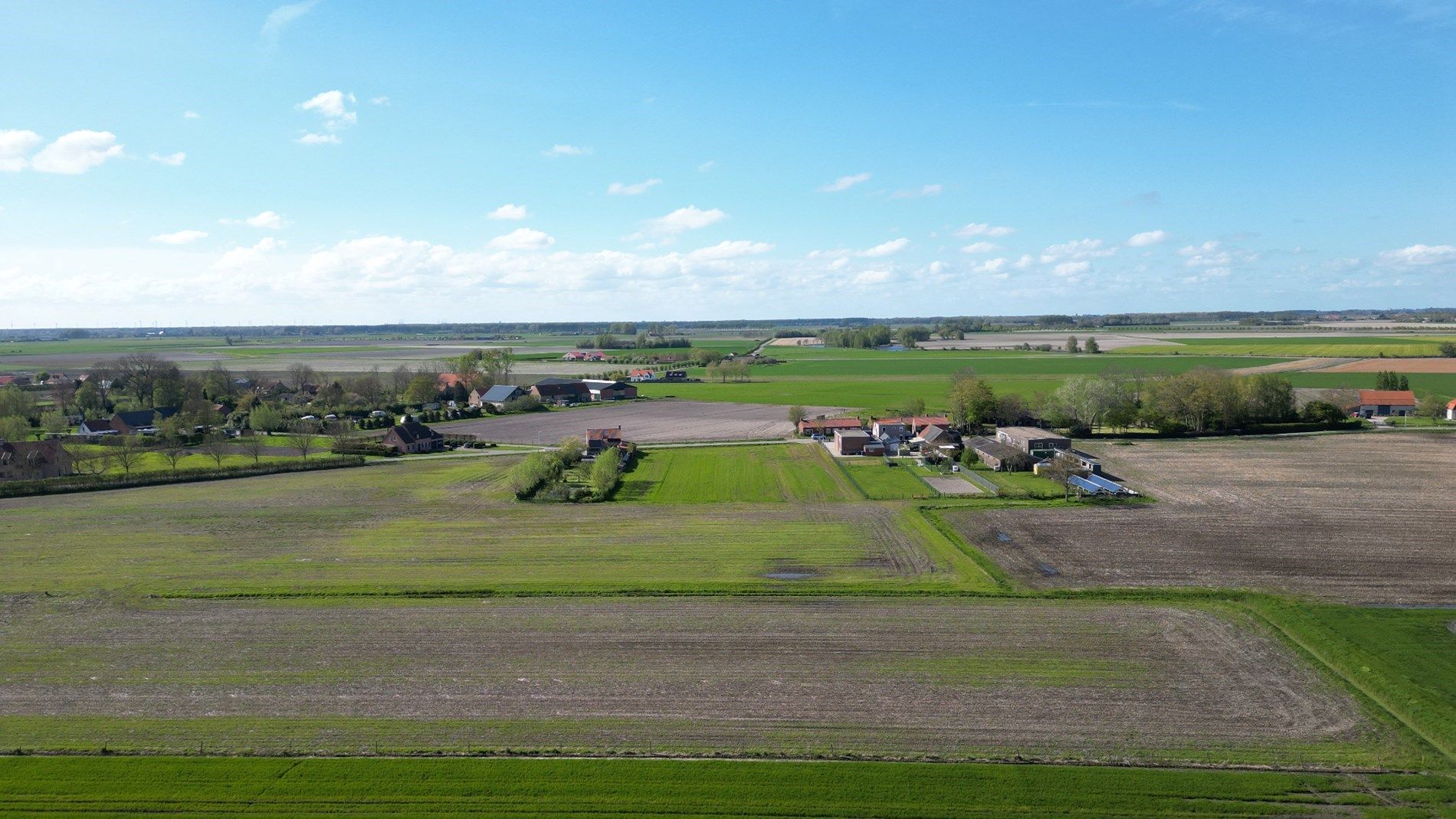 Bouwgrond met een oninneembaar uitzicht van meer dan 2.2 ha over de velden en natuur! foto 11