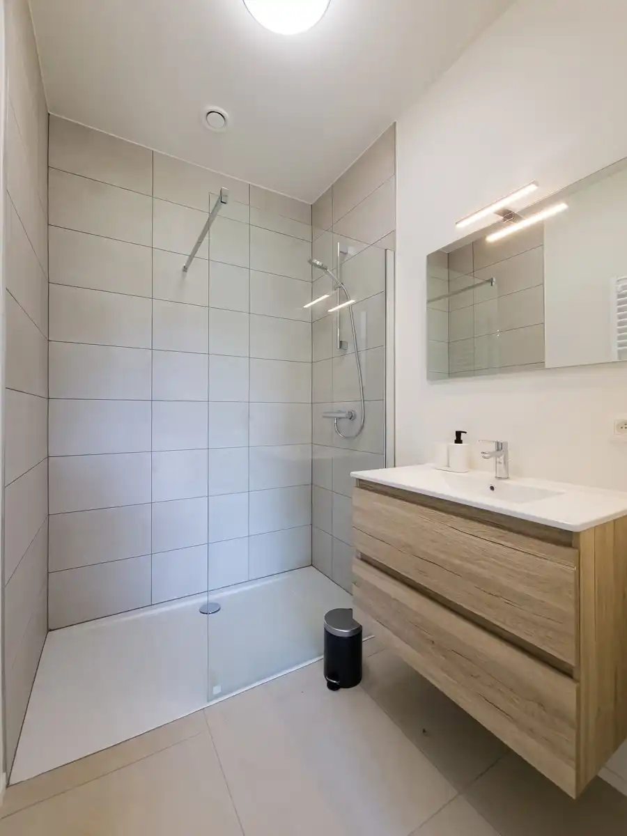 Gemeubeld 1K appartement omringd door park en natuur  foto 9