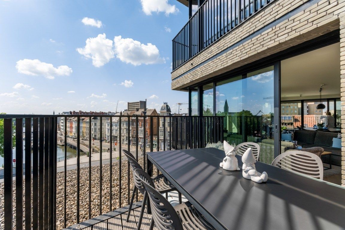 Mooi gelegen appartement langsheen het water met terrassen en parkeerplaats te Gent foto 20