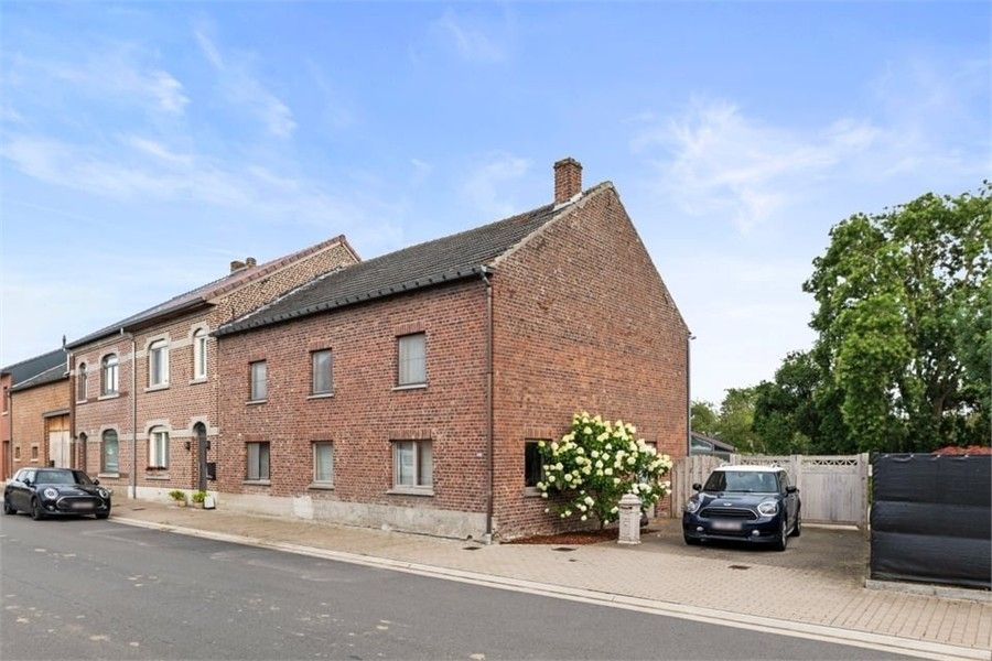 CHARMANTE GEZINSWONING OP EEN RUIM PERCEEL IN BUVINGEN foto 30