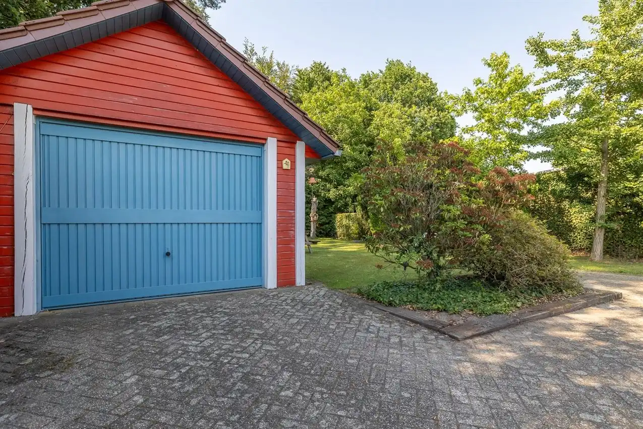 Retrokarakter, diepe tuin en bosgevoel achteraan foto 8