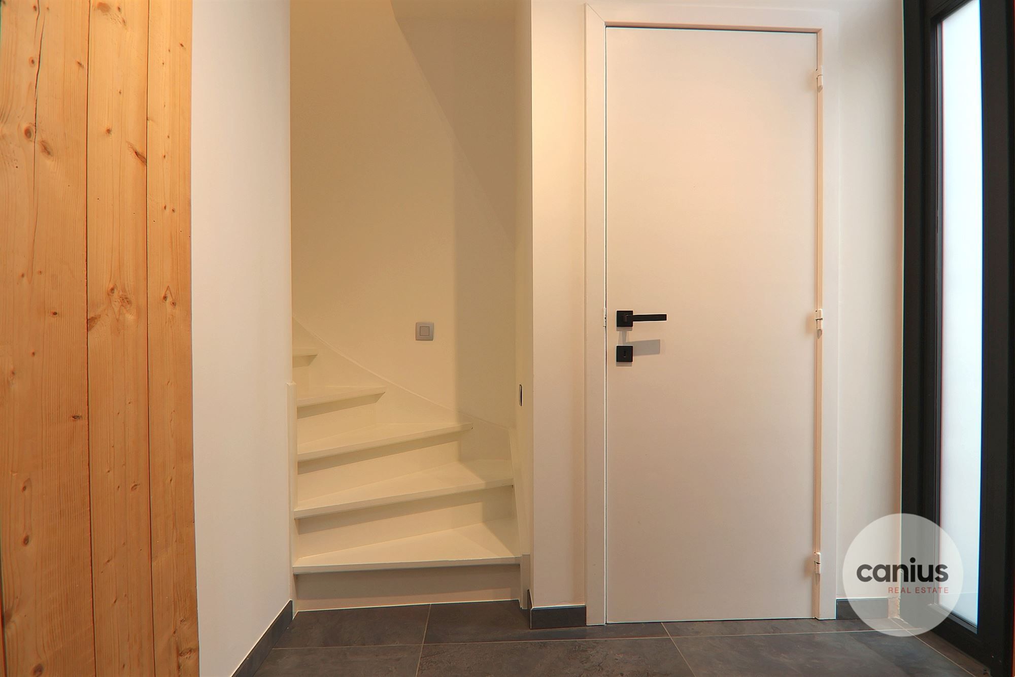 WONING MET DRIE SLAAPKAMERS EN PRAKTIJKRUIMTE TE KOOP IN SINT-TRUIDEN foto 19
