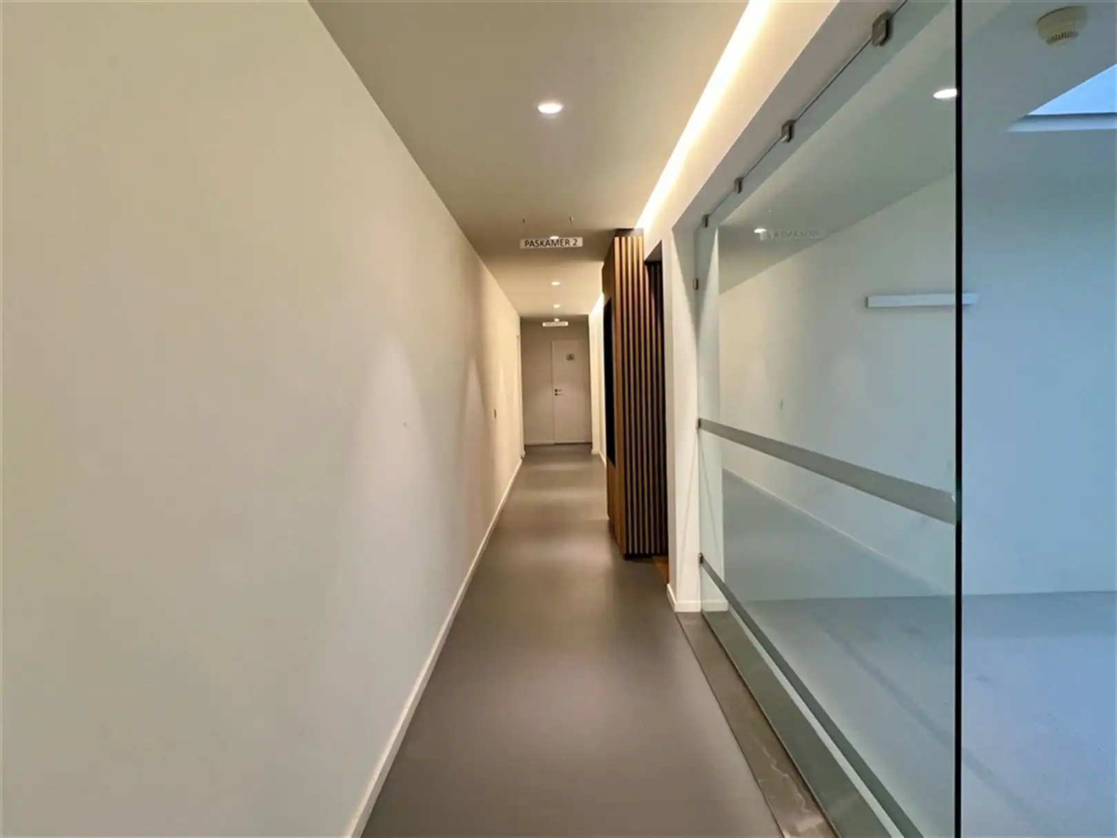 Uitstekend bereikbaar kantoor met werkatelier vlakbij UZ Gent foto 13