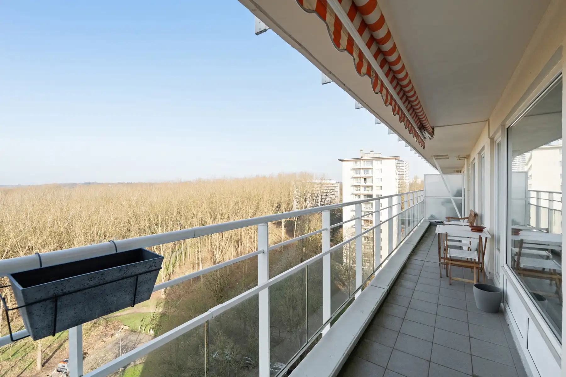 Sky-high Living in Anderlecht: Modern 2-Slpk Appartement met Fenomenaal Uitzicht foto 21