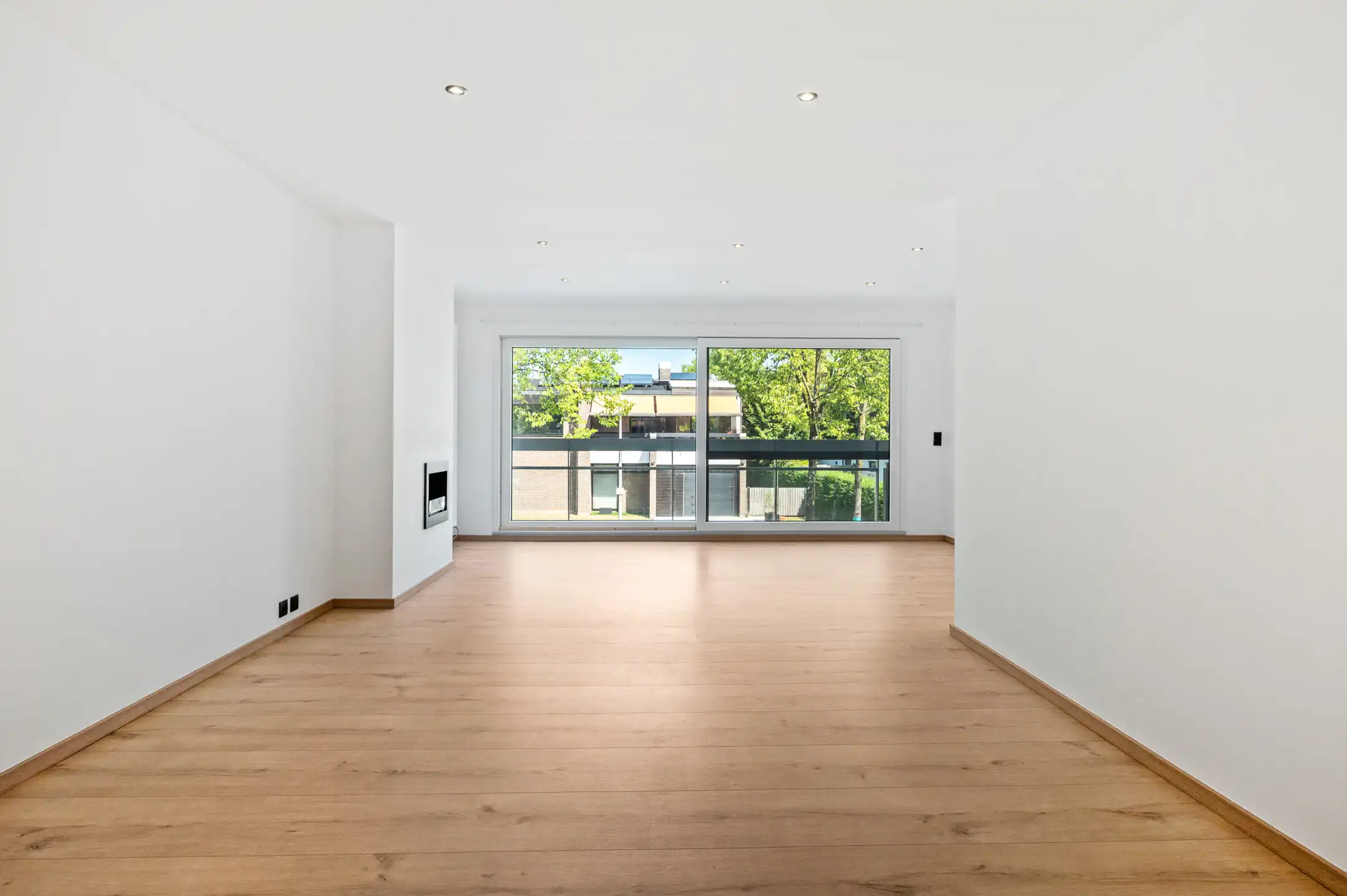 Prachtig gerenoveerd 3-slk-appartement met terras foto 3