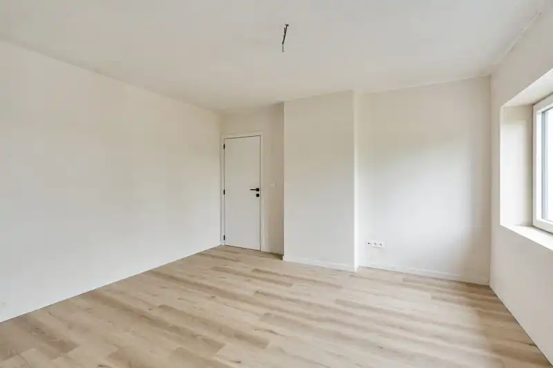 Totaal gerenoveerde woning op een perceel van 11are foto 27