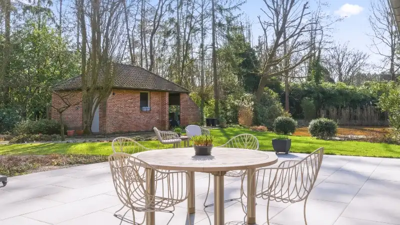 Exclusief gelegen villa van 345m² op 30 are met grote vijver foto 39