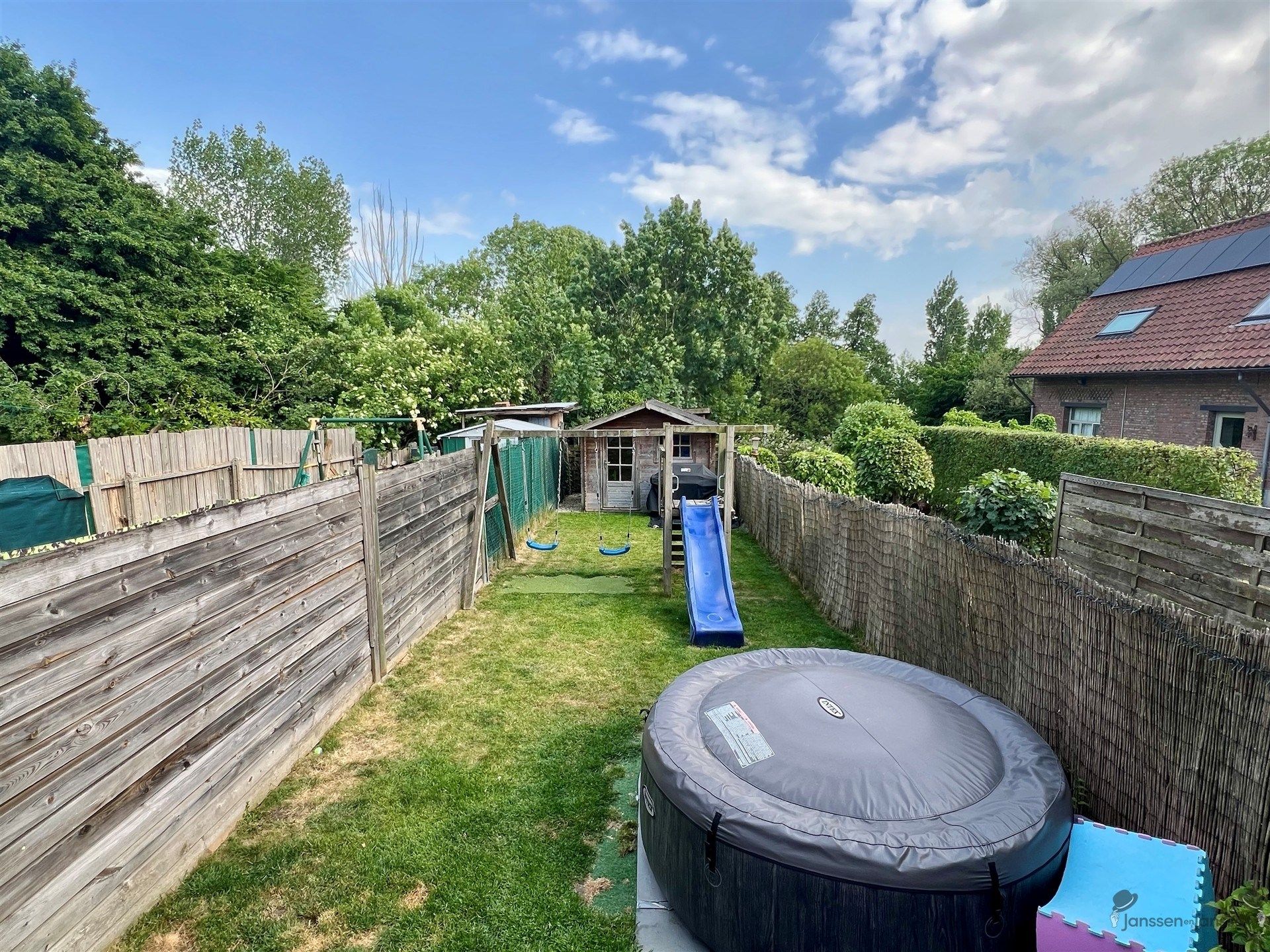 Gerenoveerde rijwoning met 3 slpks & tuin foto 10