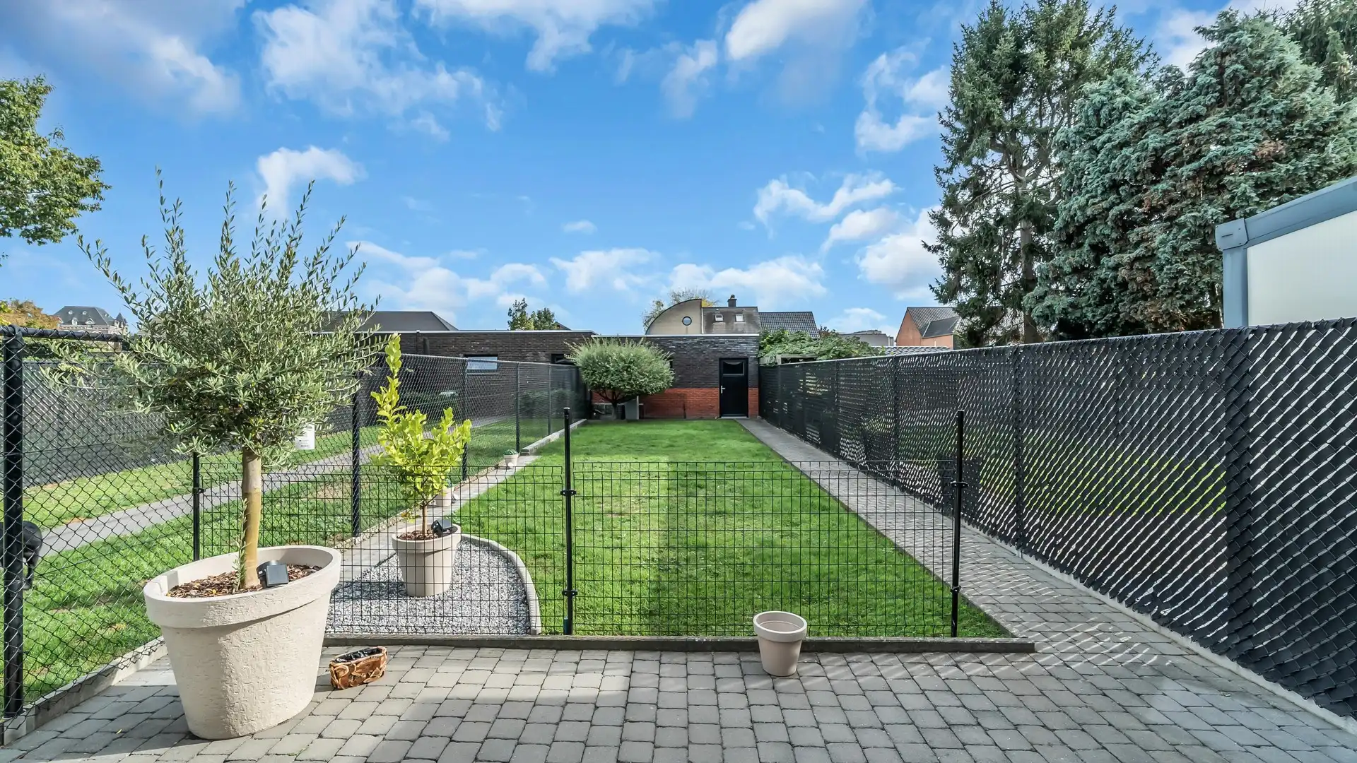 Ruime en energiezuinige nieuwbouwwoning met 5 slaapkamers, zonnige tuin en dubbele garage in Maasmechelen foto 20