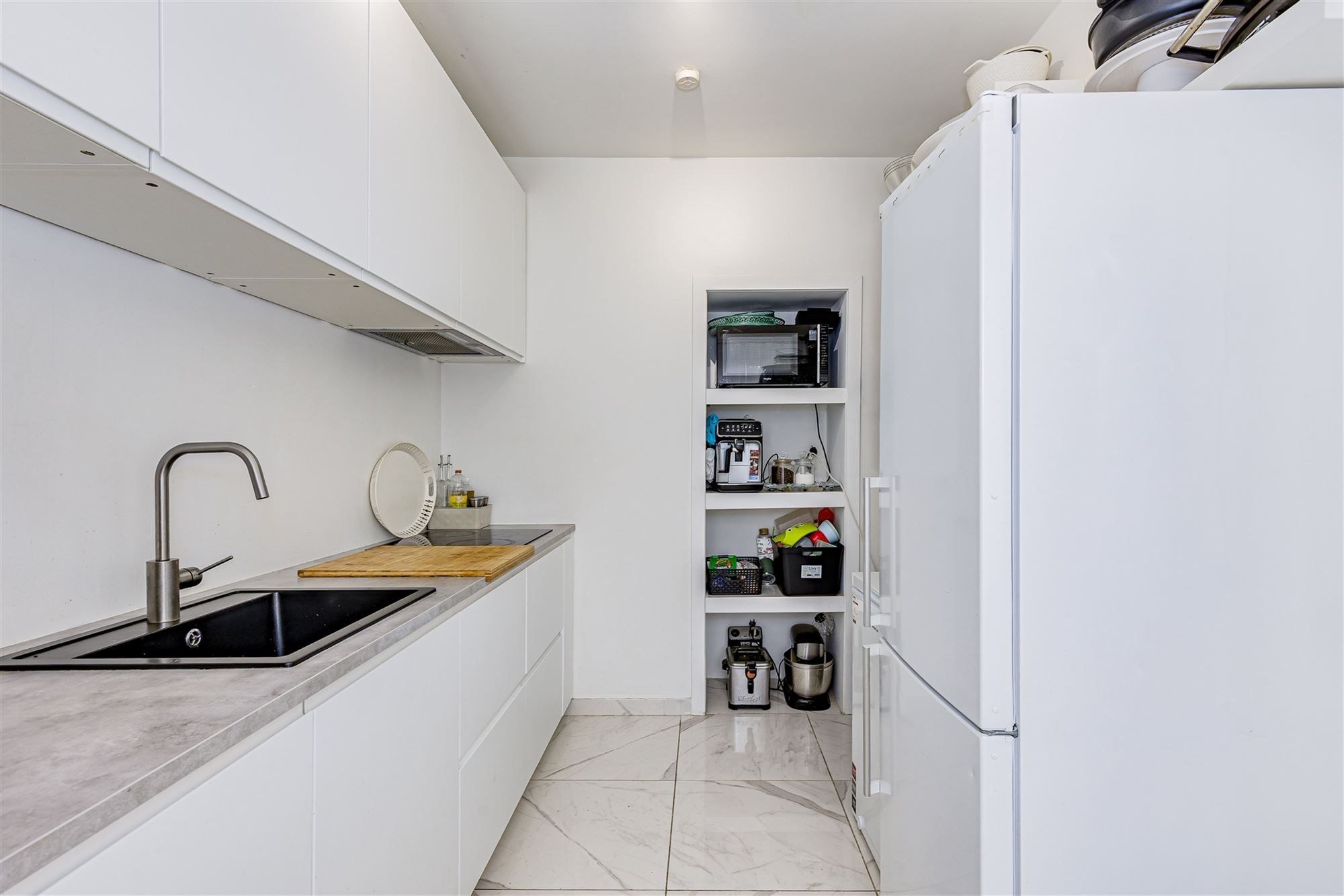 Ruim appartement met 3 slpk en garagebox te Wilrijk foto 6