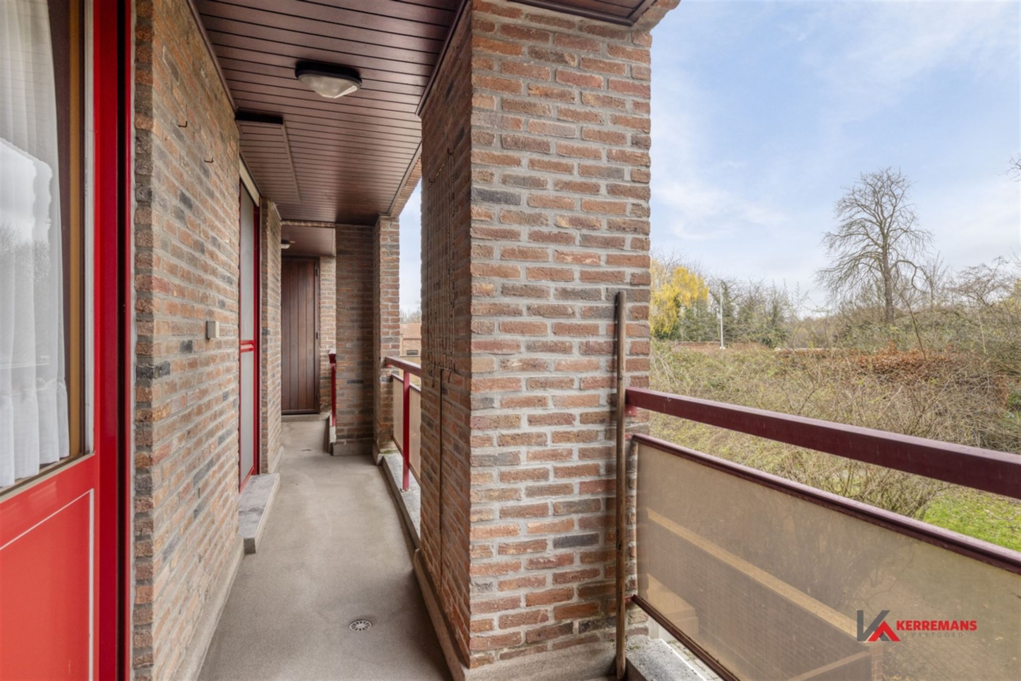 Instapklaar appartement met 3 slaapkamers en garage.  foto 18