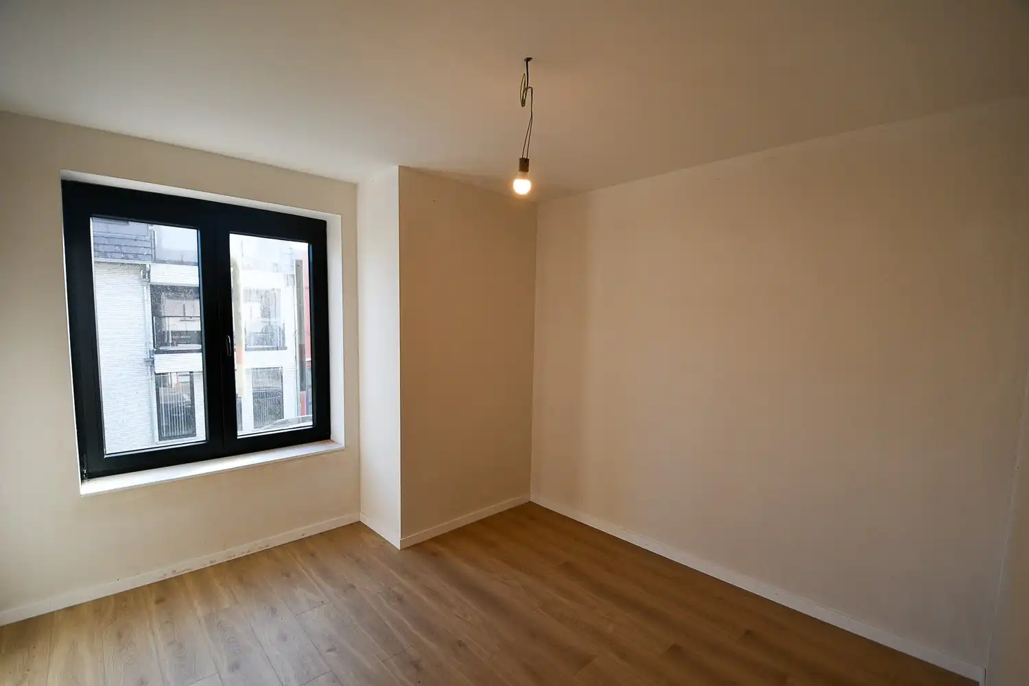 Ruim doorzonappartement nabij het centrum foto 20