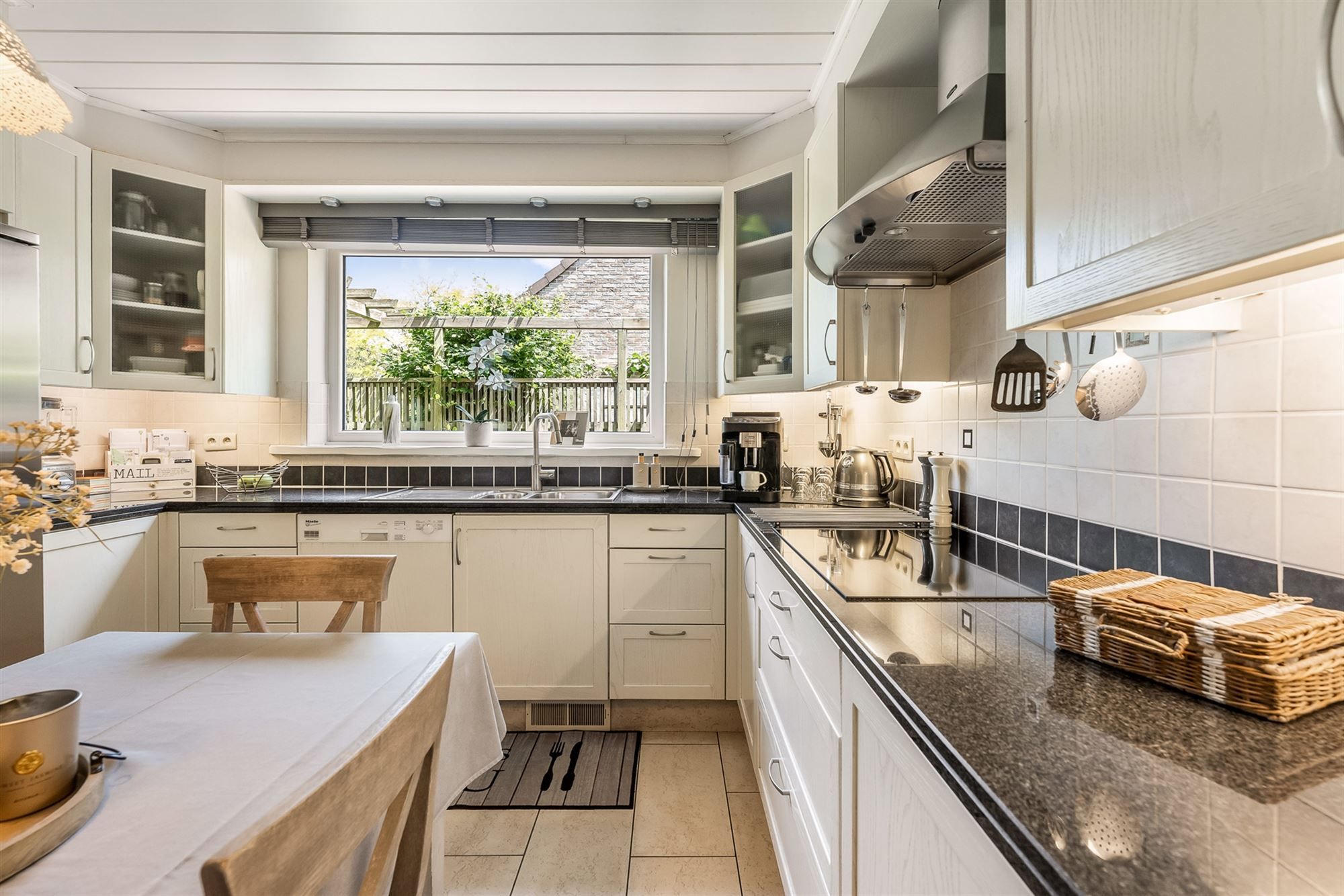 PRACHTIGE, ZUIDGELEGEN WONING OP TOP-LIGGING IN DOODLOPENDE STRAAT TE BALEN foto 10
