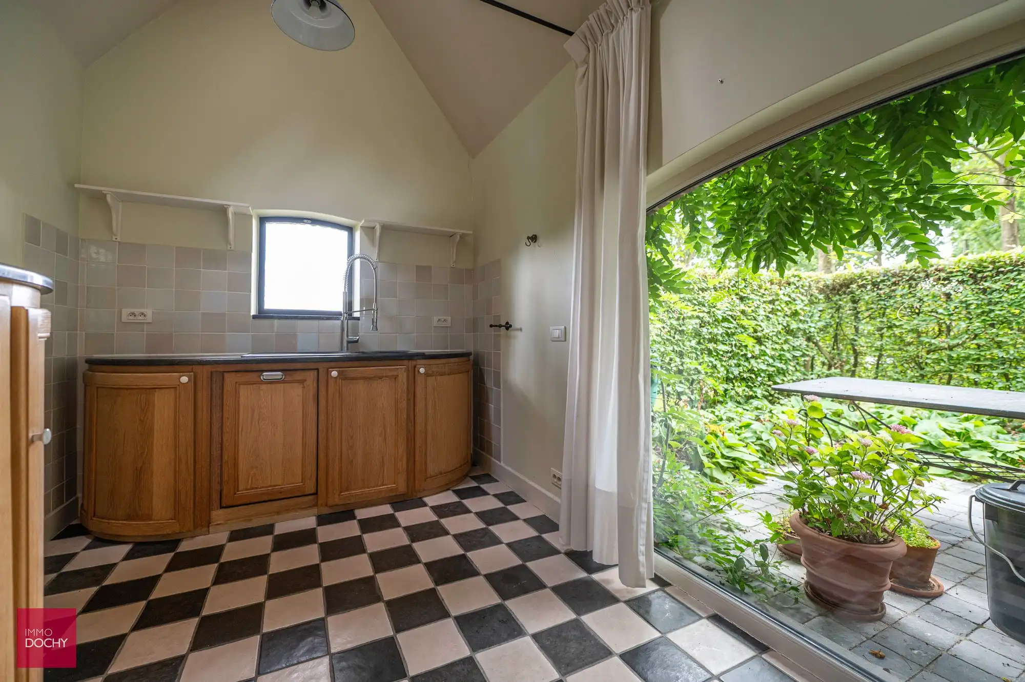 Charmante en zeer rustig gelegen woning in het groen te Wortegem foto 7