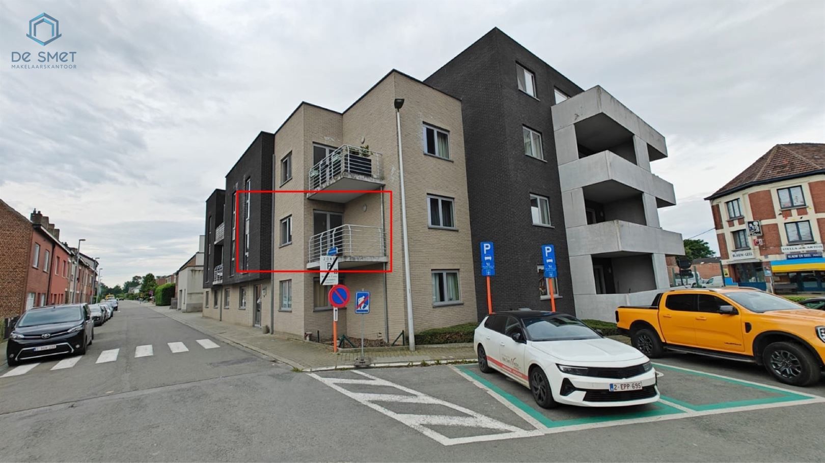Nieuw te koop in Halle Instapklaar 1-slaapkamerappartement met ruime garagebox! foto {{pictureIndex}}